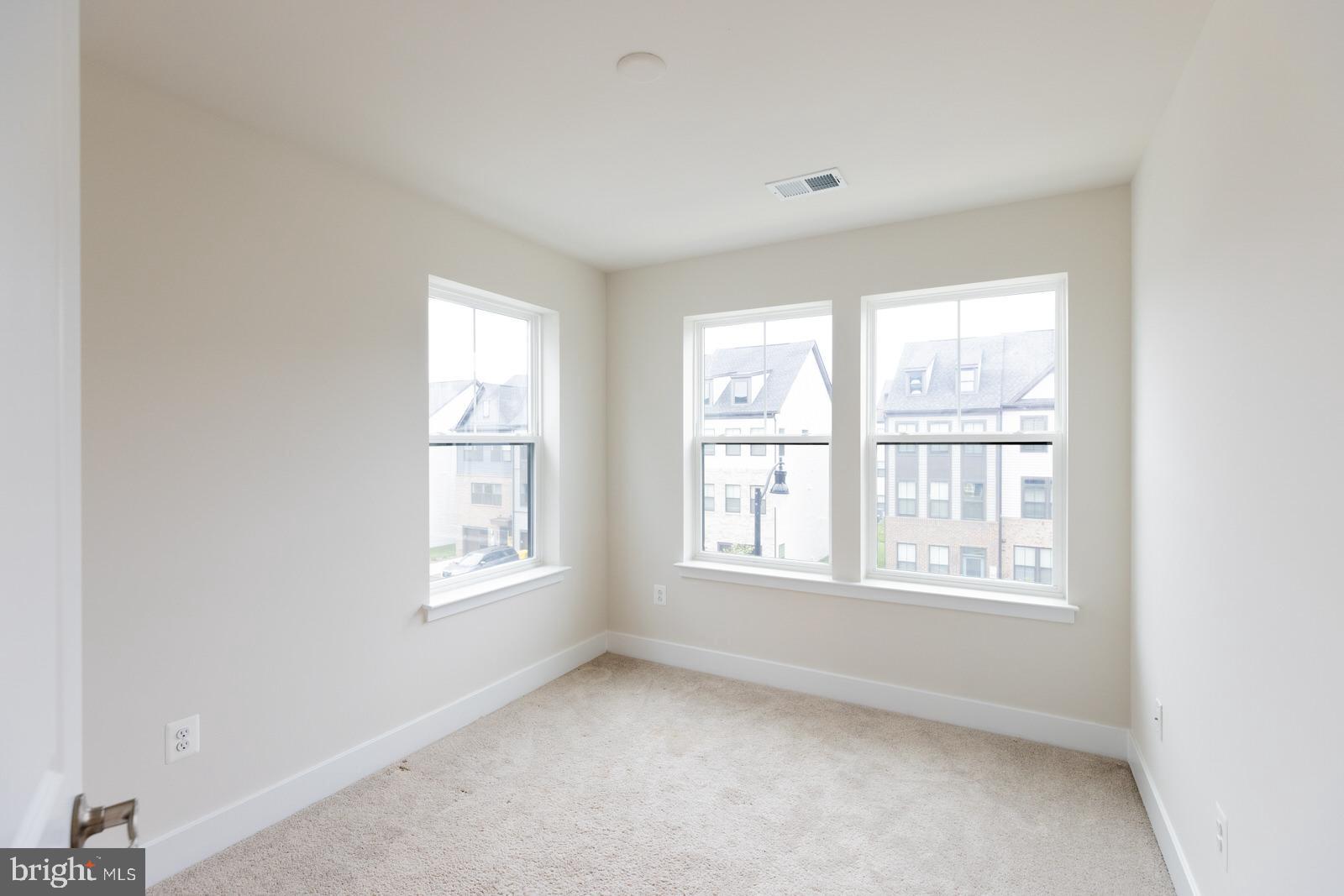 TANYARD SHORES - Residential