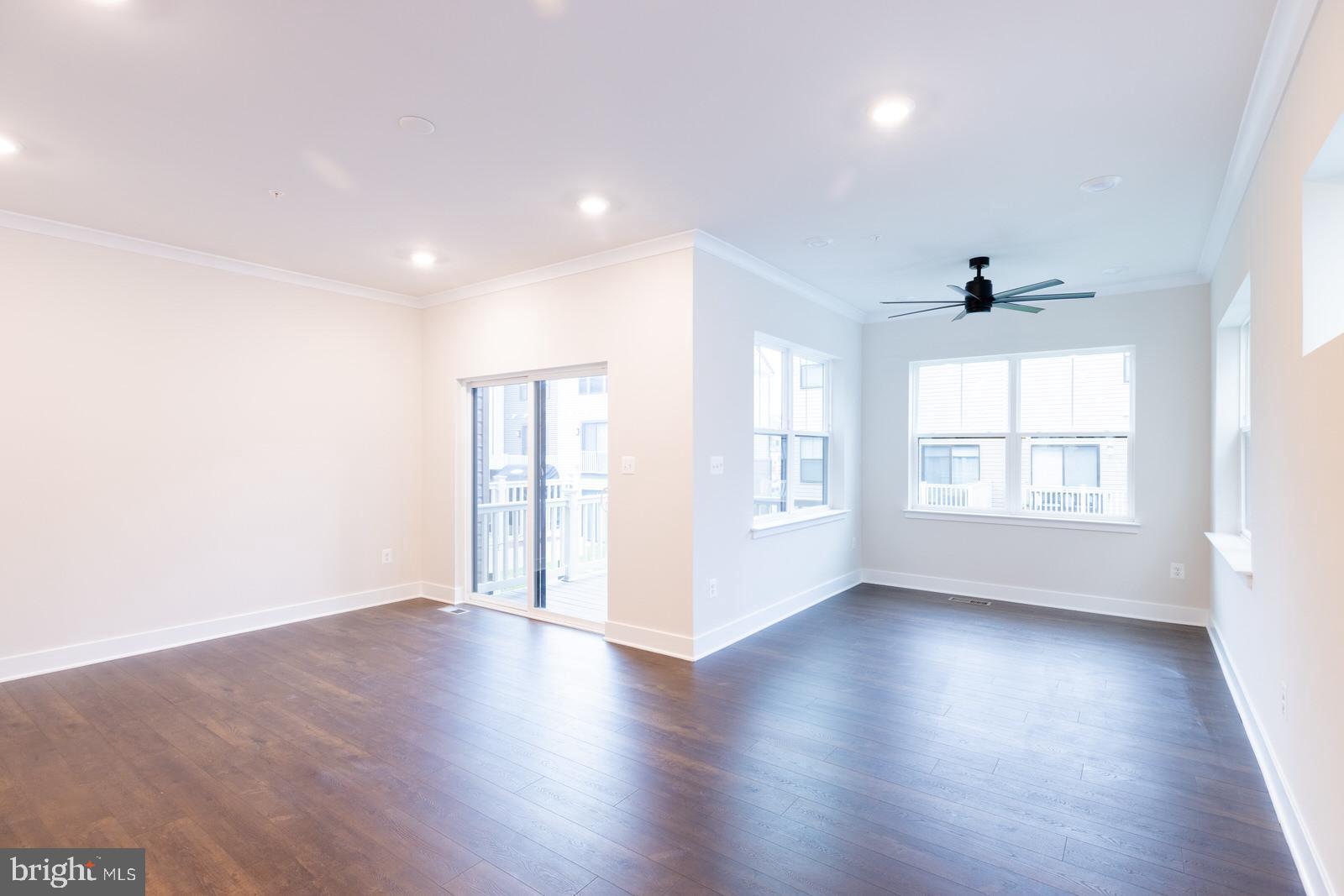 TANYARD SHORES - Residential