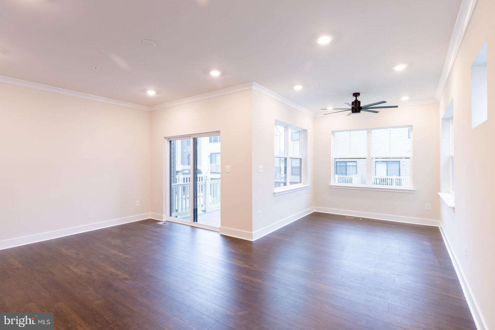 TANYARD SHORES - Residential