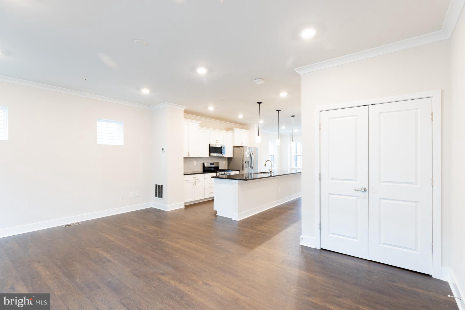 TANYARD SHORES - Residential