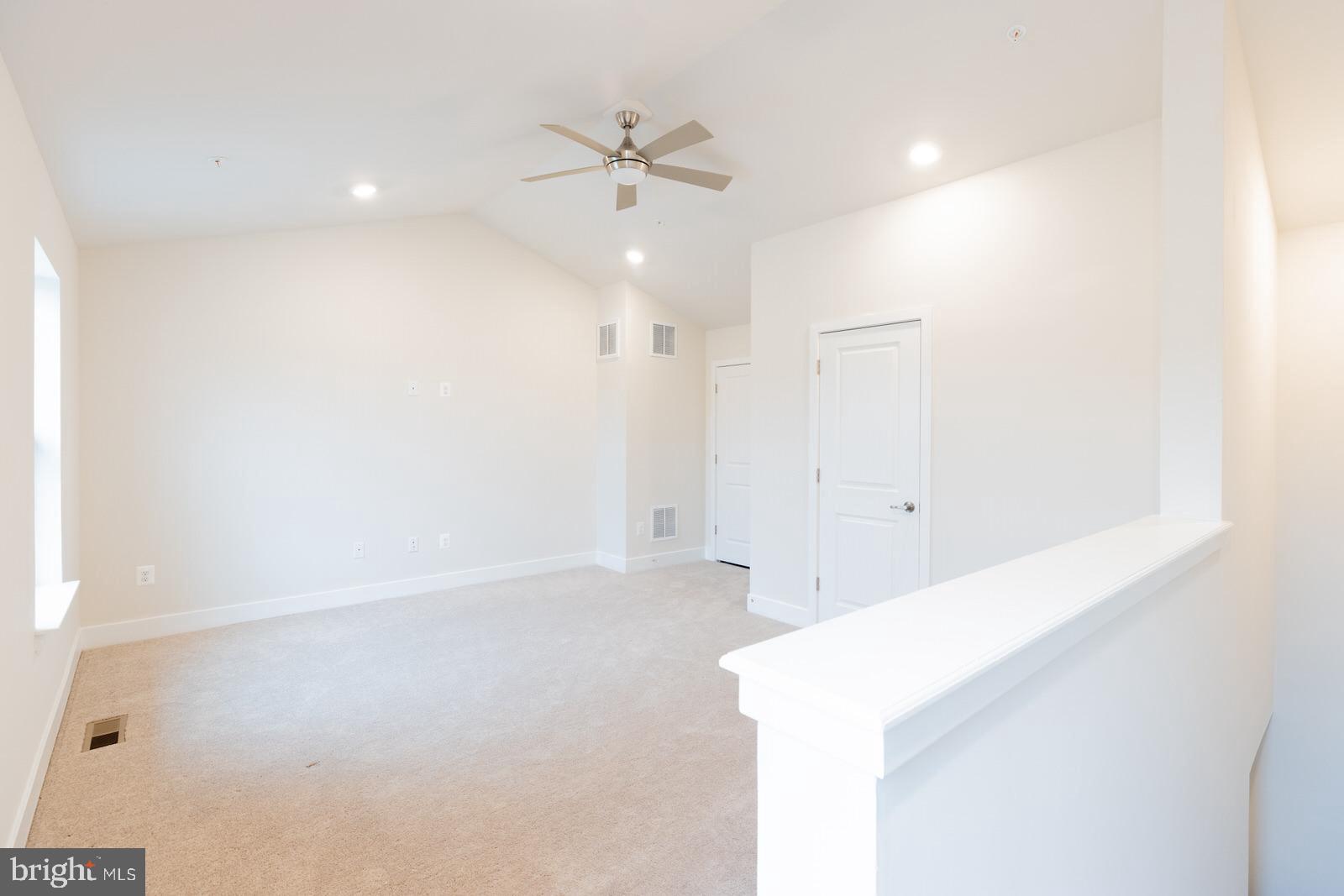 TANYARD SHORES - Residential