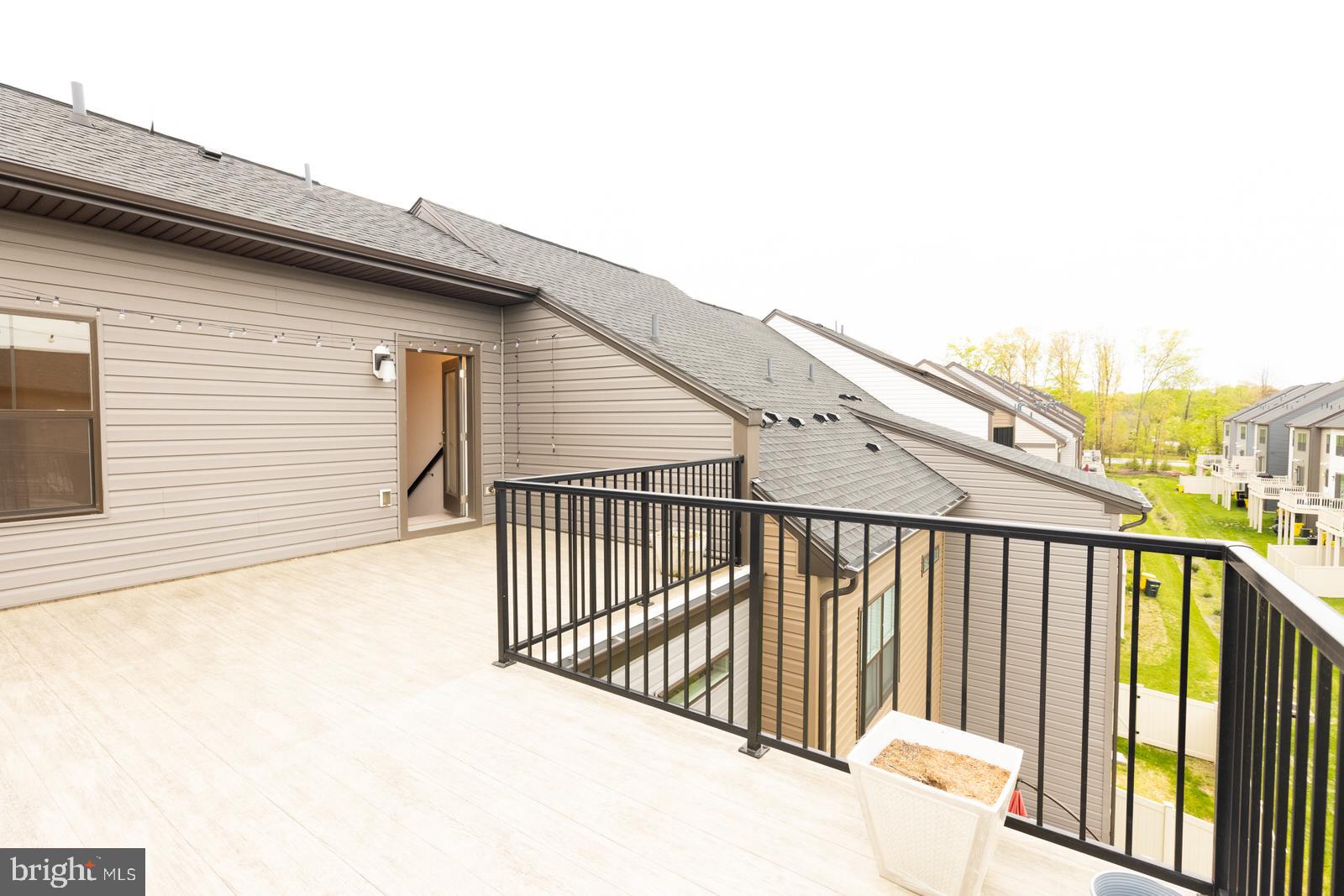 TANYARD SHORES - Residential