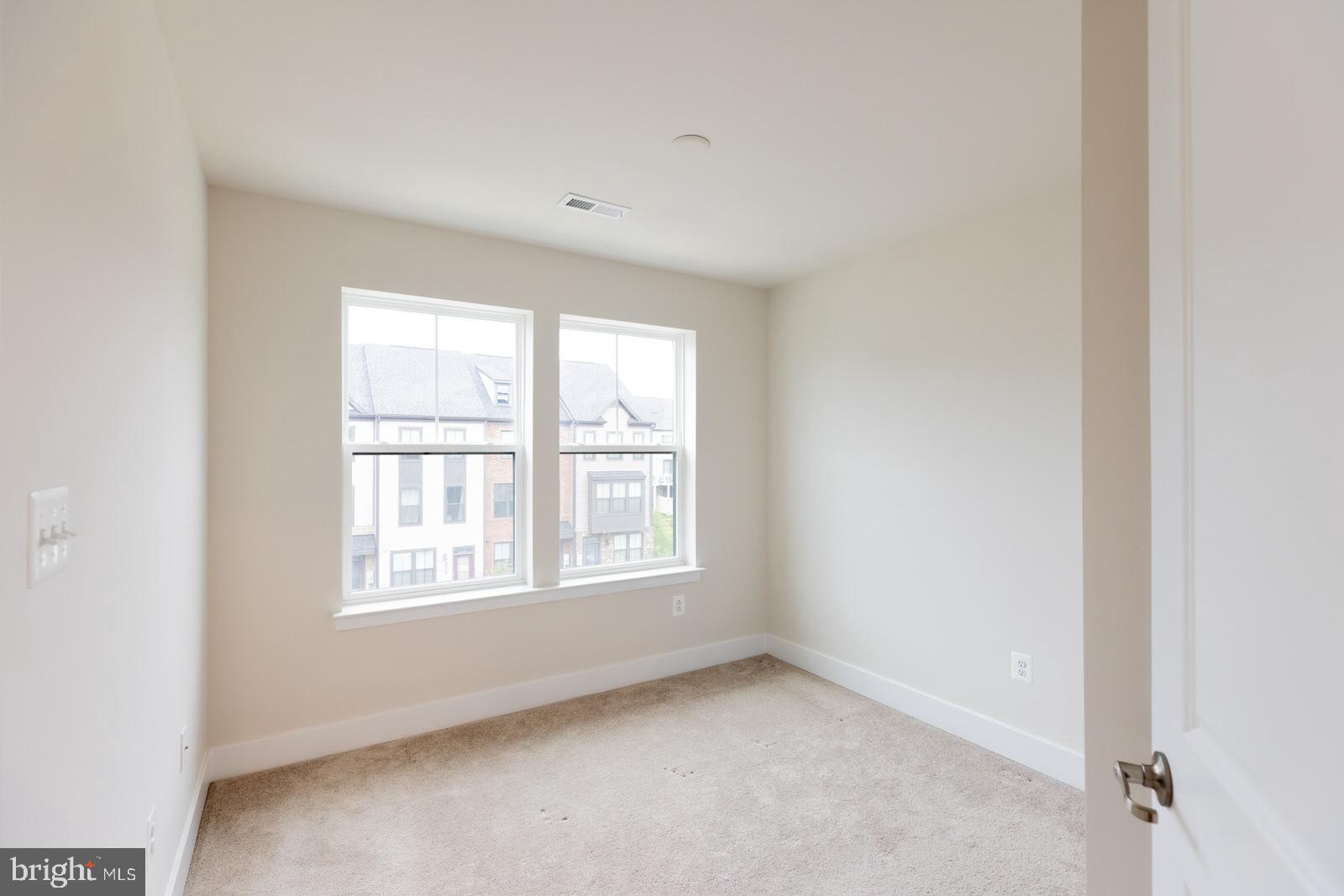 TANYARD SHORES - Residential