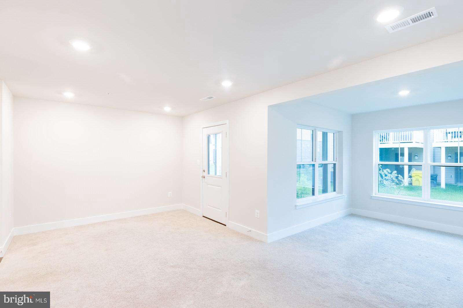 TANYARD SHORES - Residential