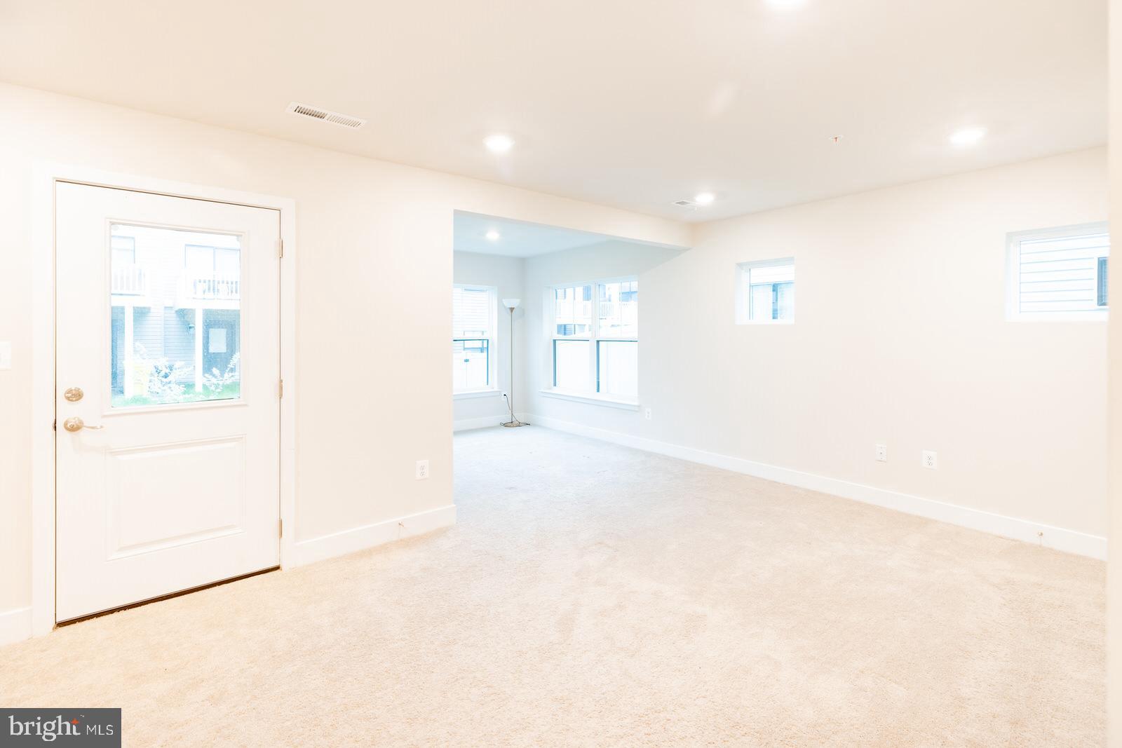 TANYARD SHORES - Residential