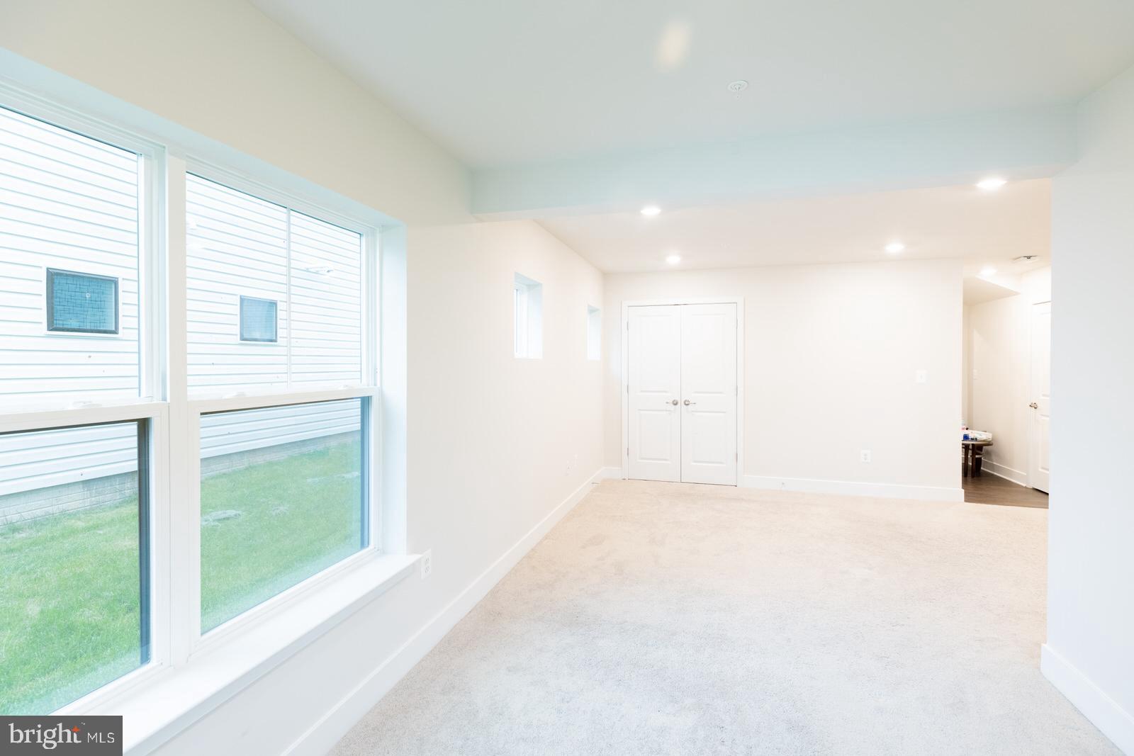 TANYARD SHORES - Residential