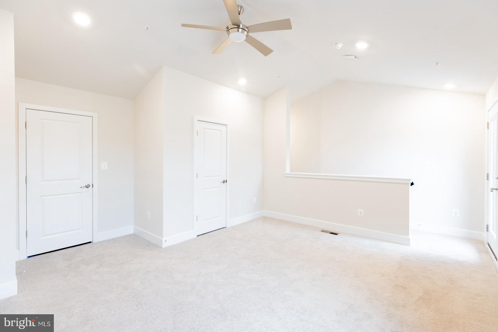 TANYARD SHORES - Residential