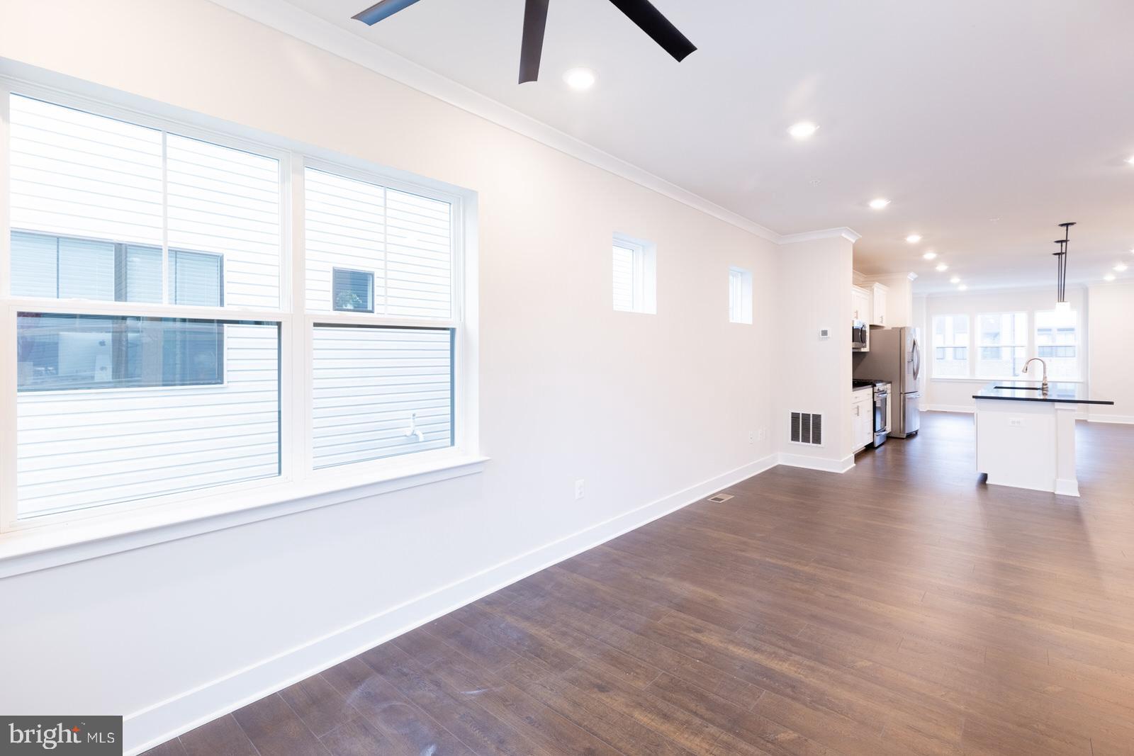 TANYARD SHORES - Residential