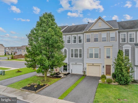 Townhouse For Sale - 98 Magellan Drive<br/> MARTINSBURG, WV 25404