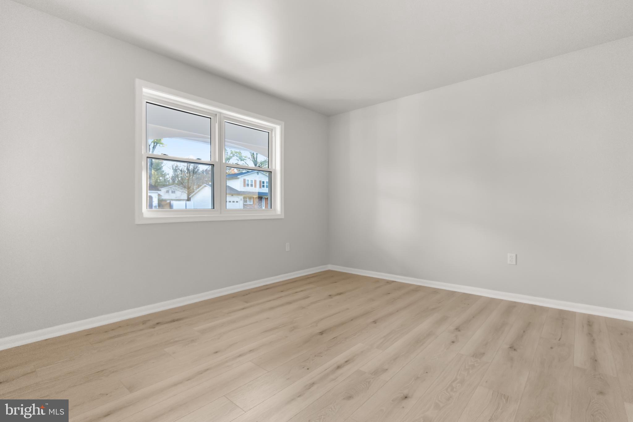 NORTHAMPTON - Residential