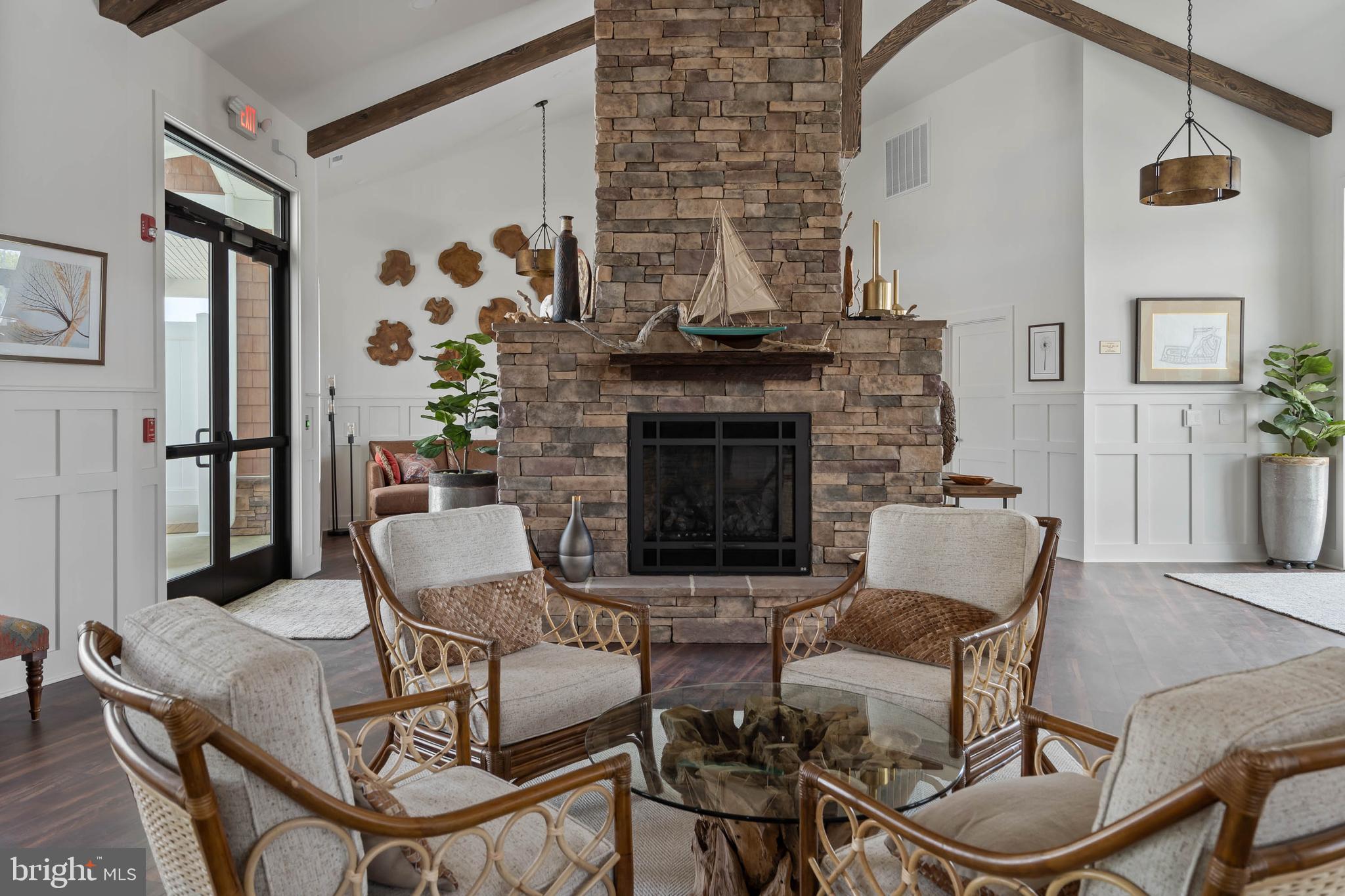 CHASE OAKS - Residential