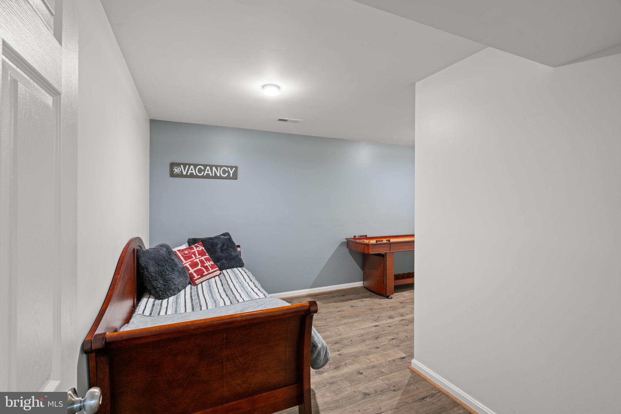 SUNNING HILLS - Residential