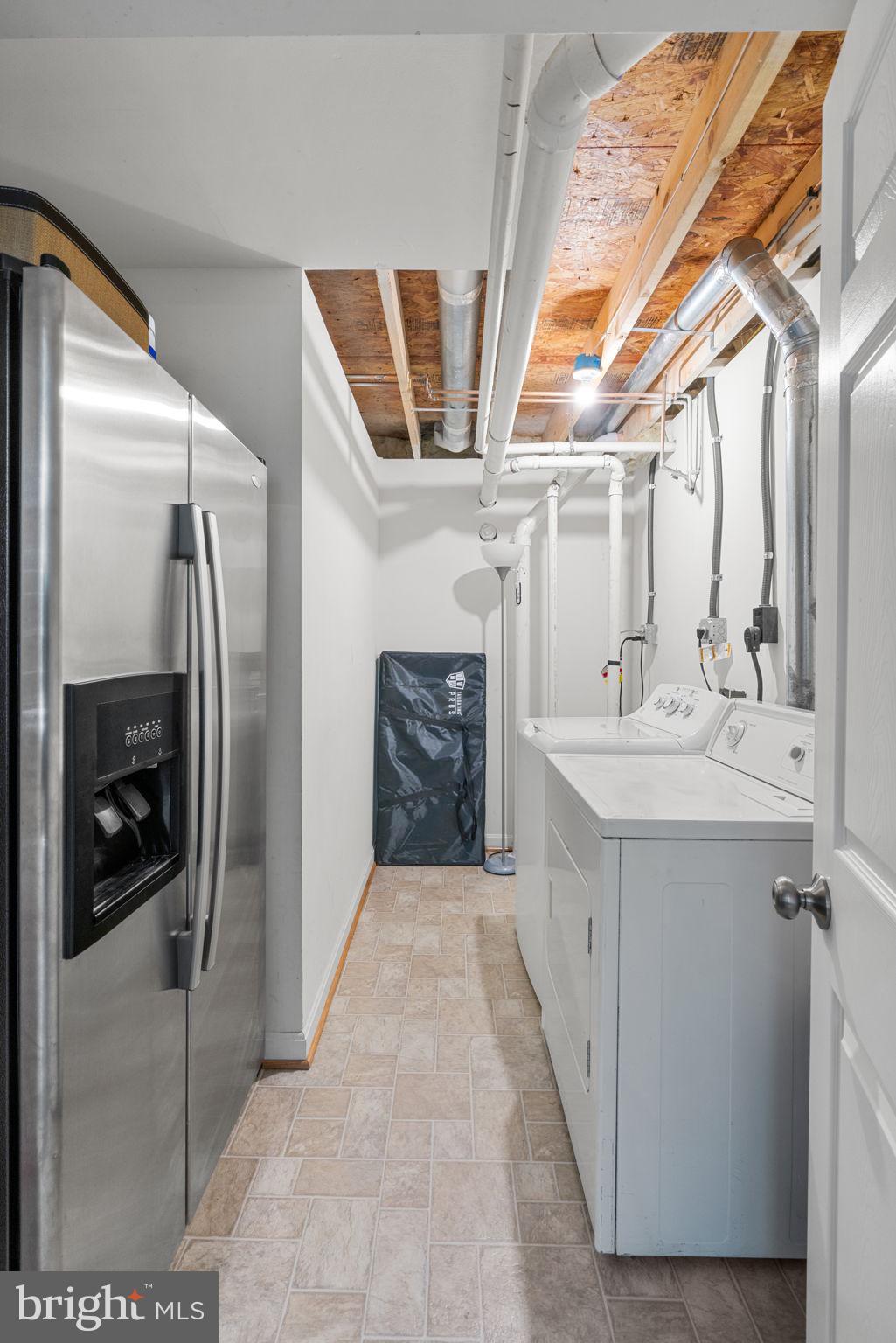 SUNNING HILLS - Residential