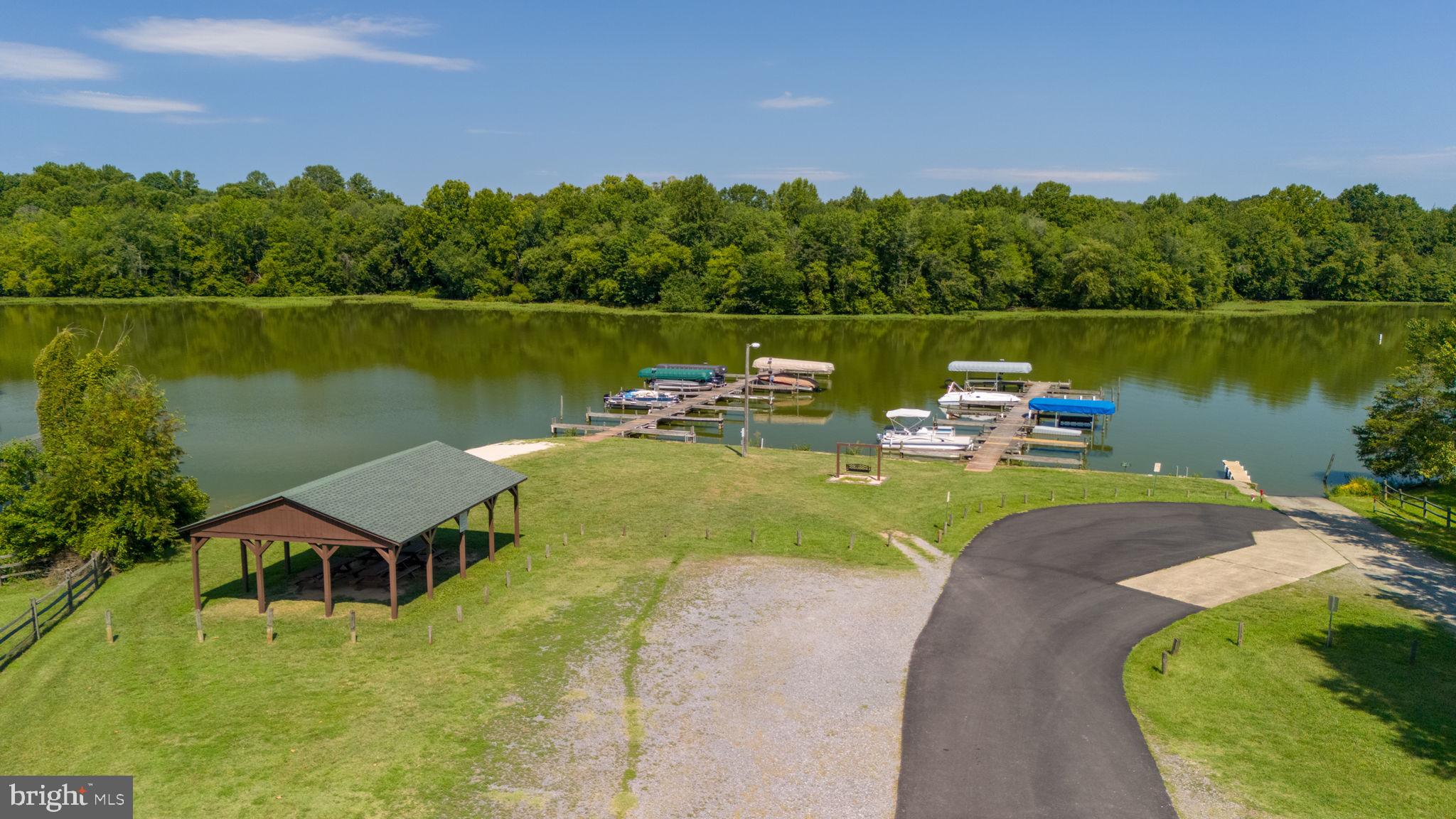 SUNNING HILLS - Residential