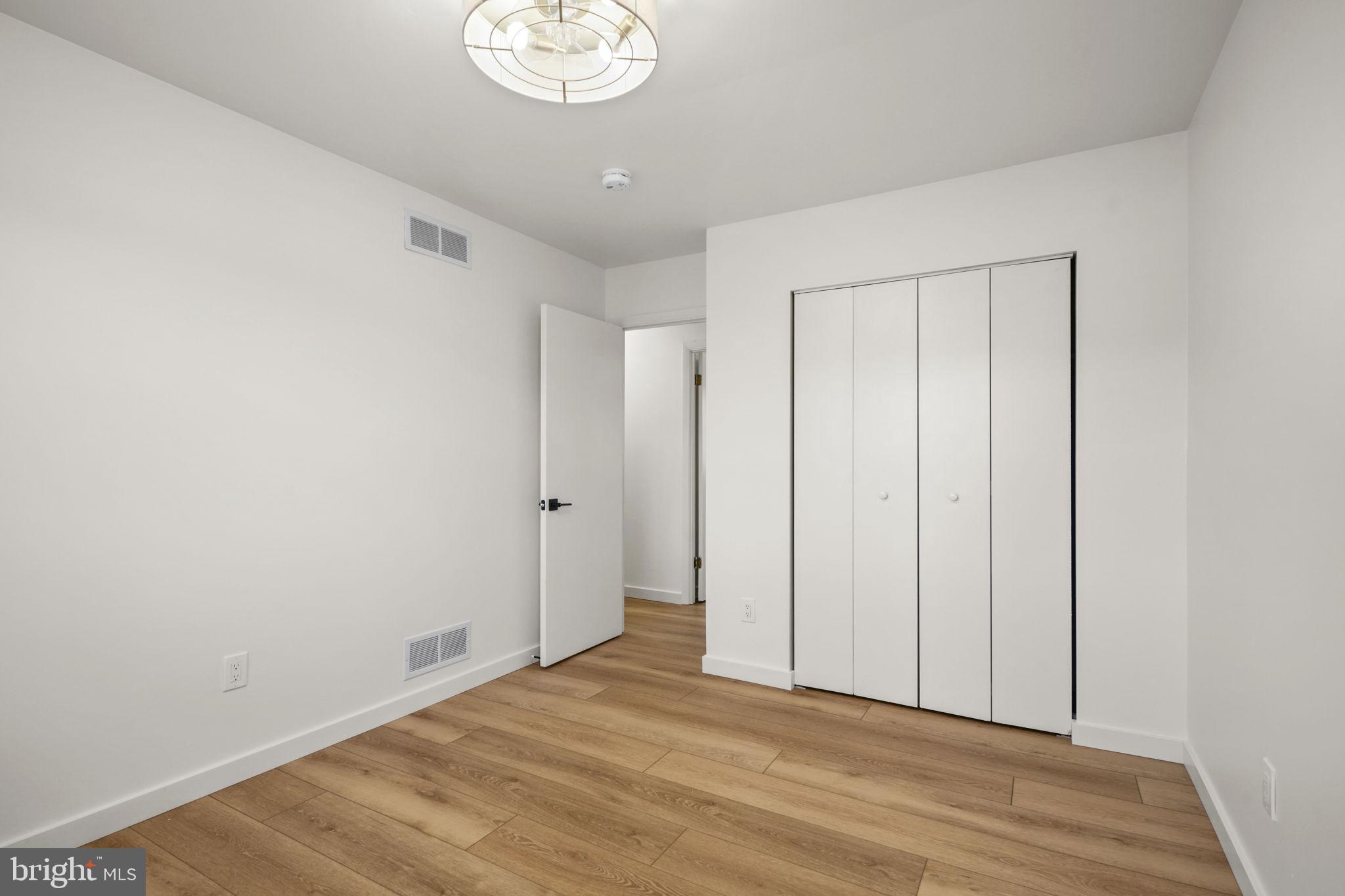 LANDHAVEN - Residential