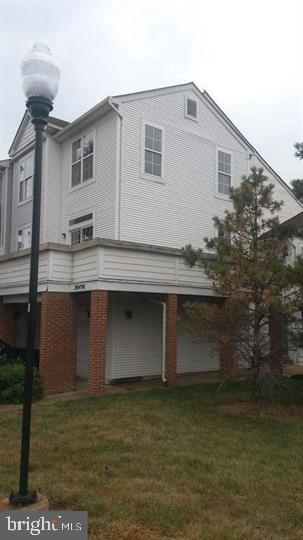 ASHBURN VILLAGE - Residential Lease