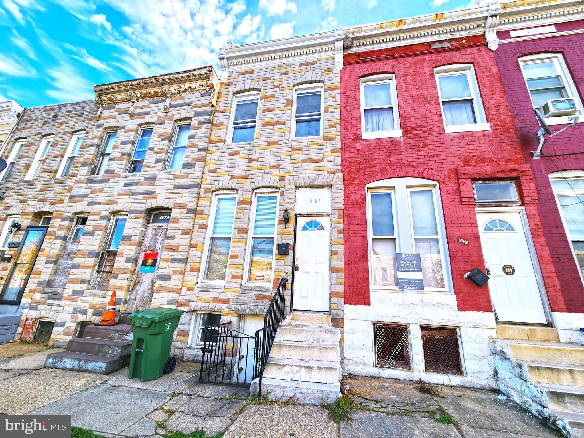 SANDTOWN-WINCHESTER - Residential