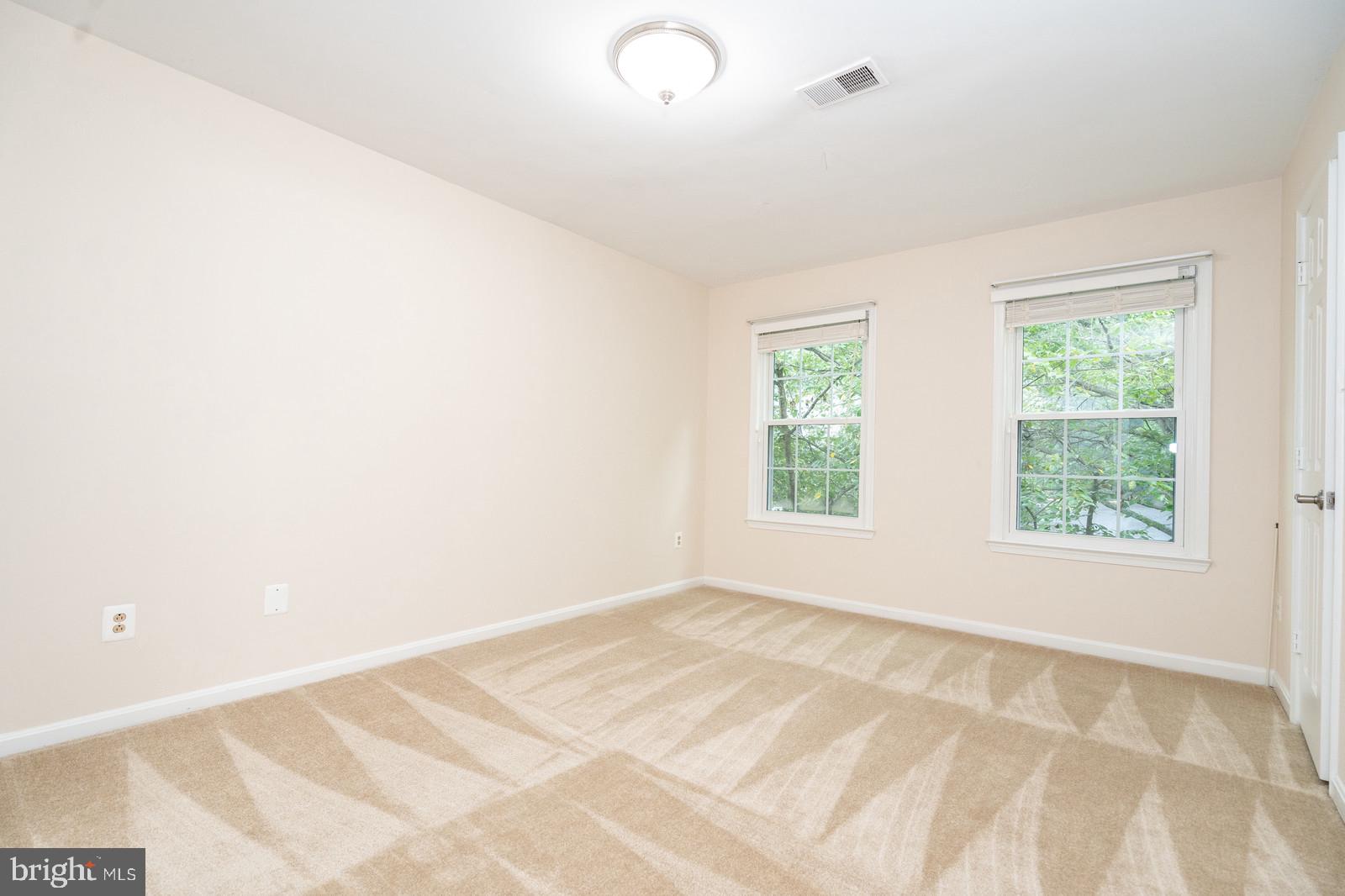 BRISTOL HOUSE - Residential Lease