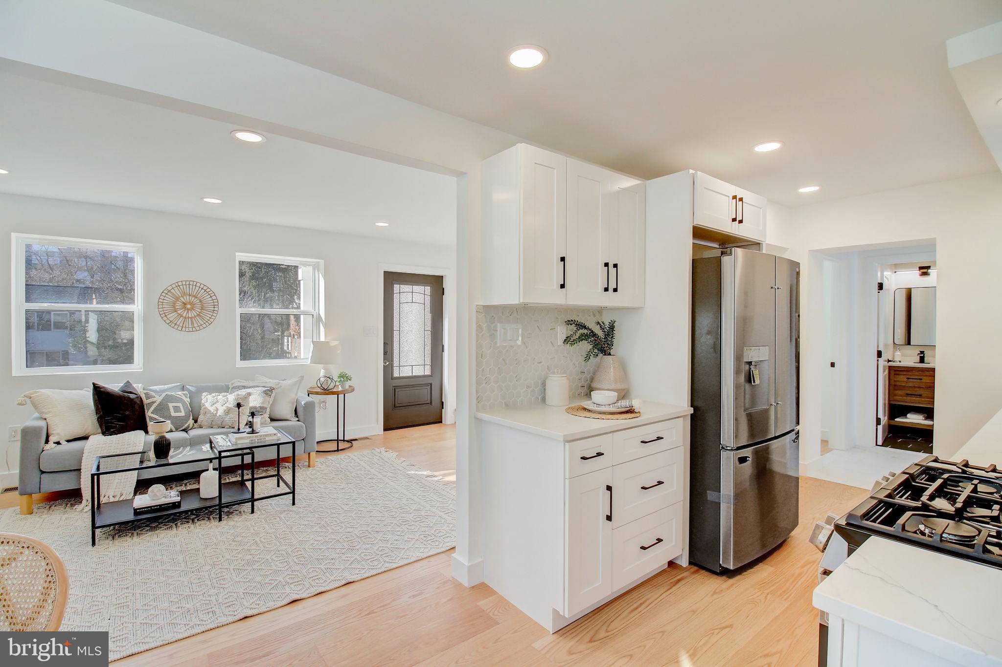 CAROLE HIGHLANDS - Residential