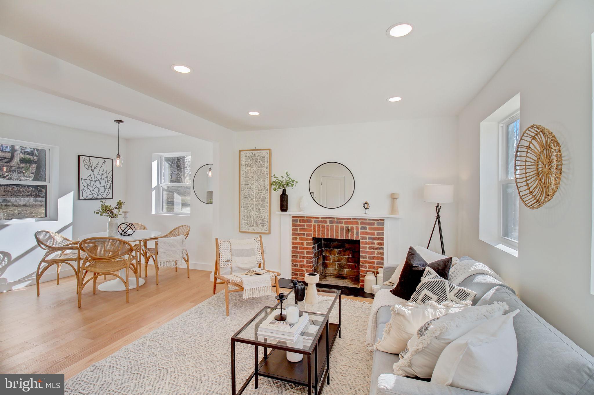 CAROLE HIGHLANDS - Residential