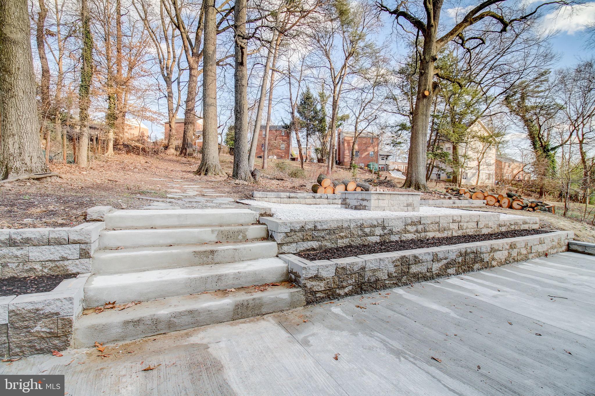 CAROLE HIGHLANDS - Residential