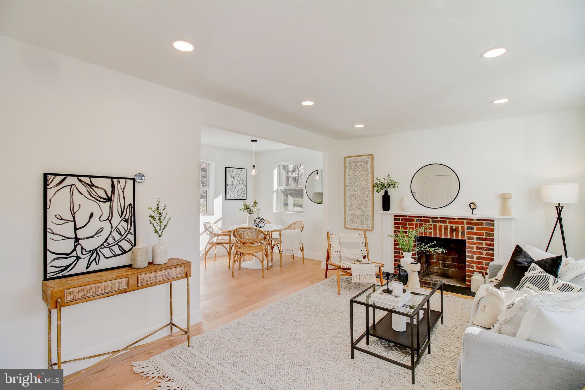 CAROLE HIGHLANDS - Residential