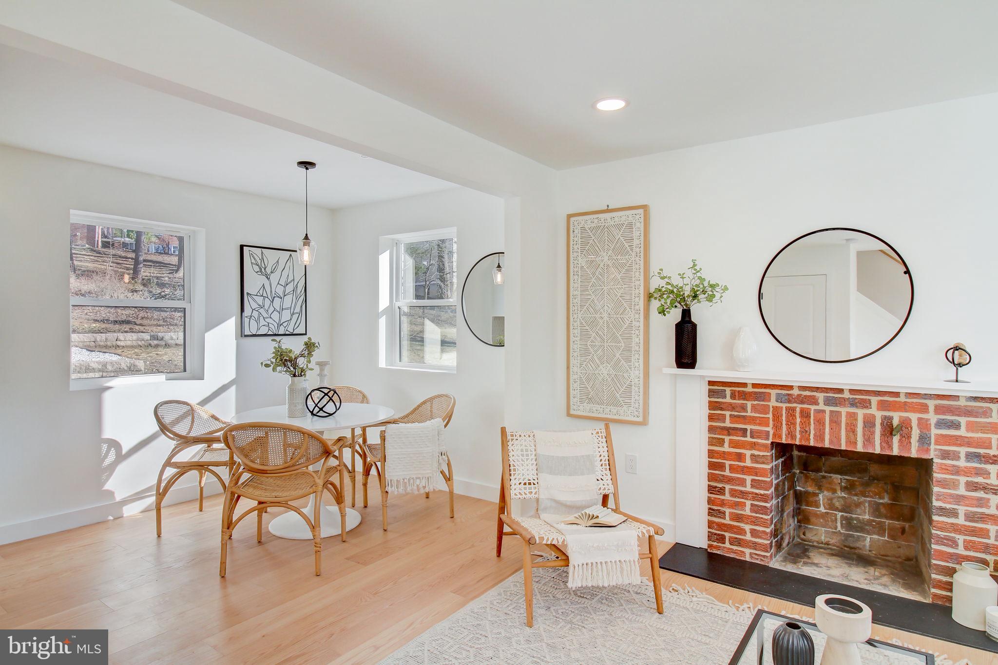 CAROLE HIGHLANDS - Residential