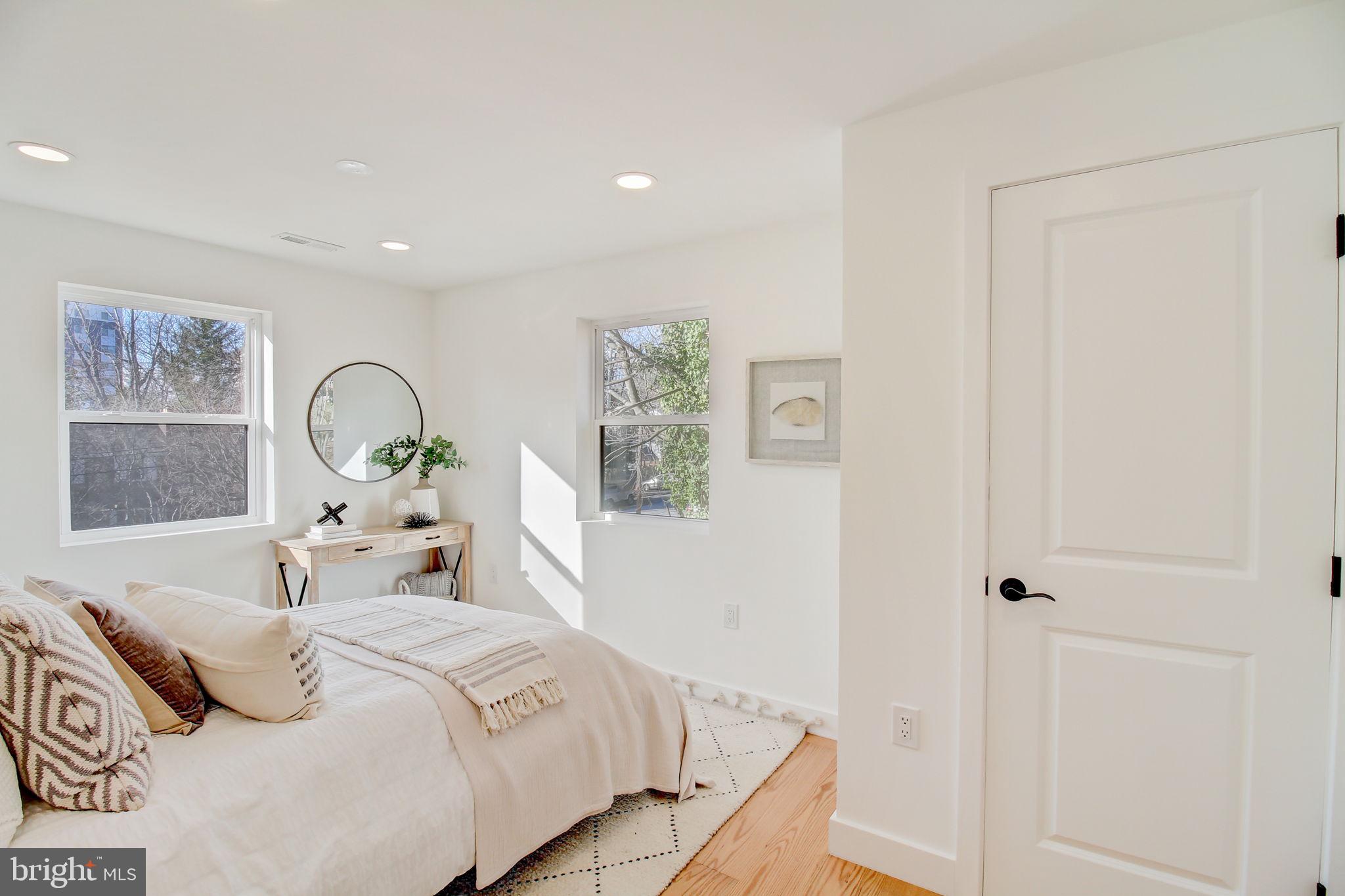 CAROLE HIGHLANDS - Residential