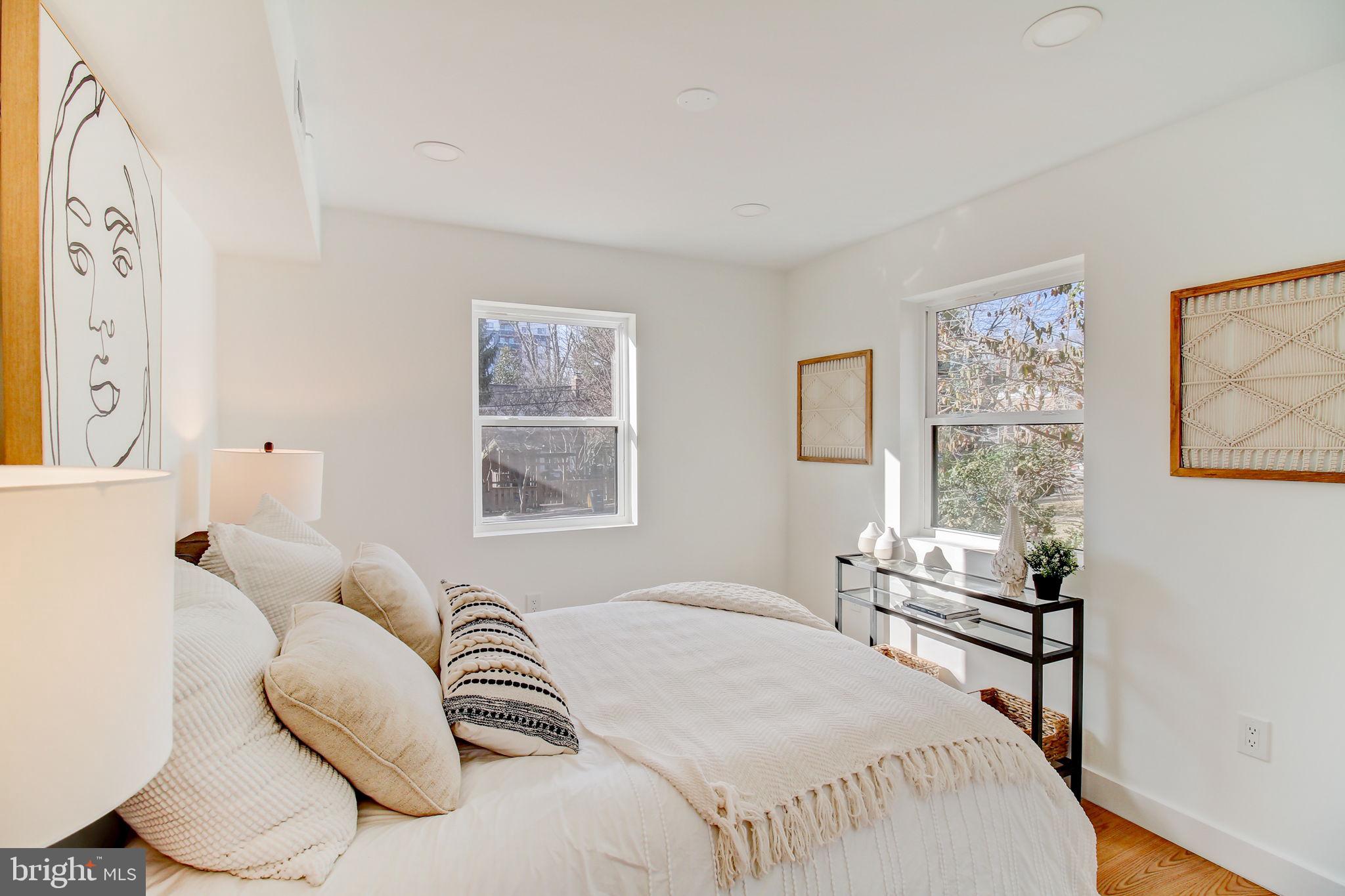 CAROLE HIGHLANDS - Residential