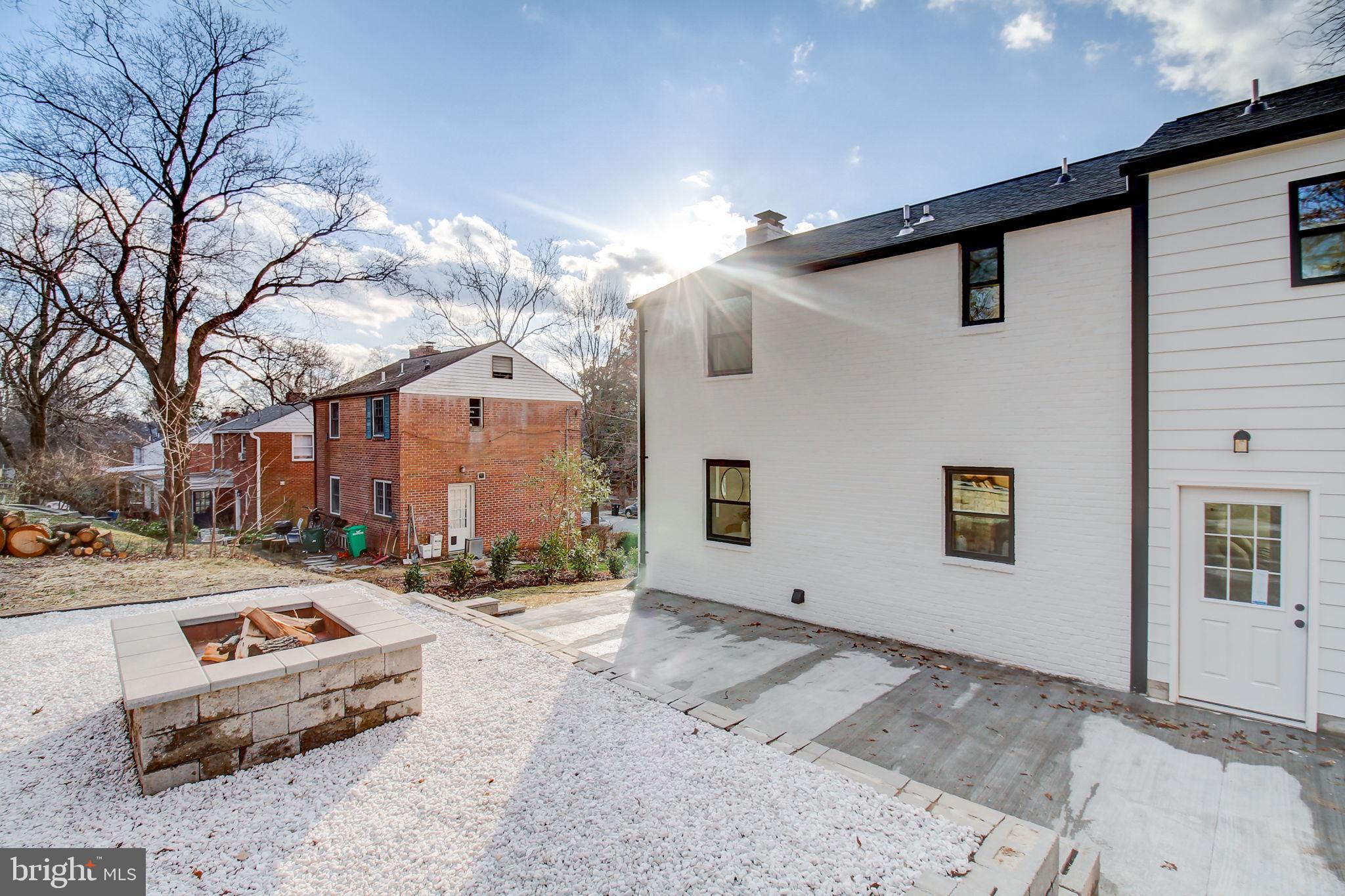 CAROLE HIGHLANDS - Residential