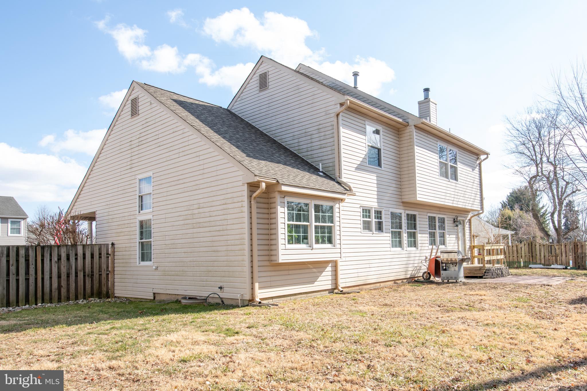 VILLAGE GREENE - Residential