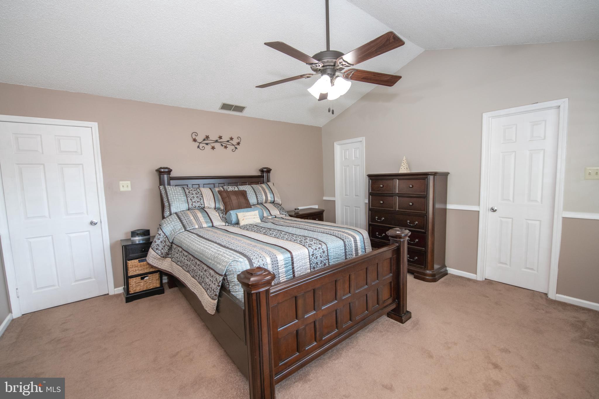 VILLAGE GREENE - Residential