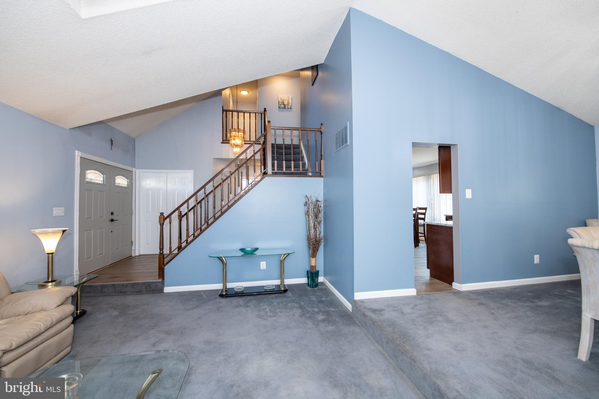 VILLAGE GREENE - Residential