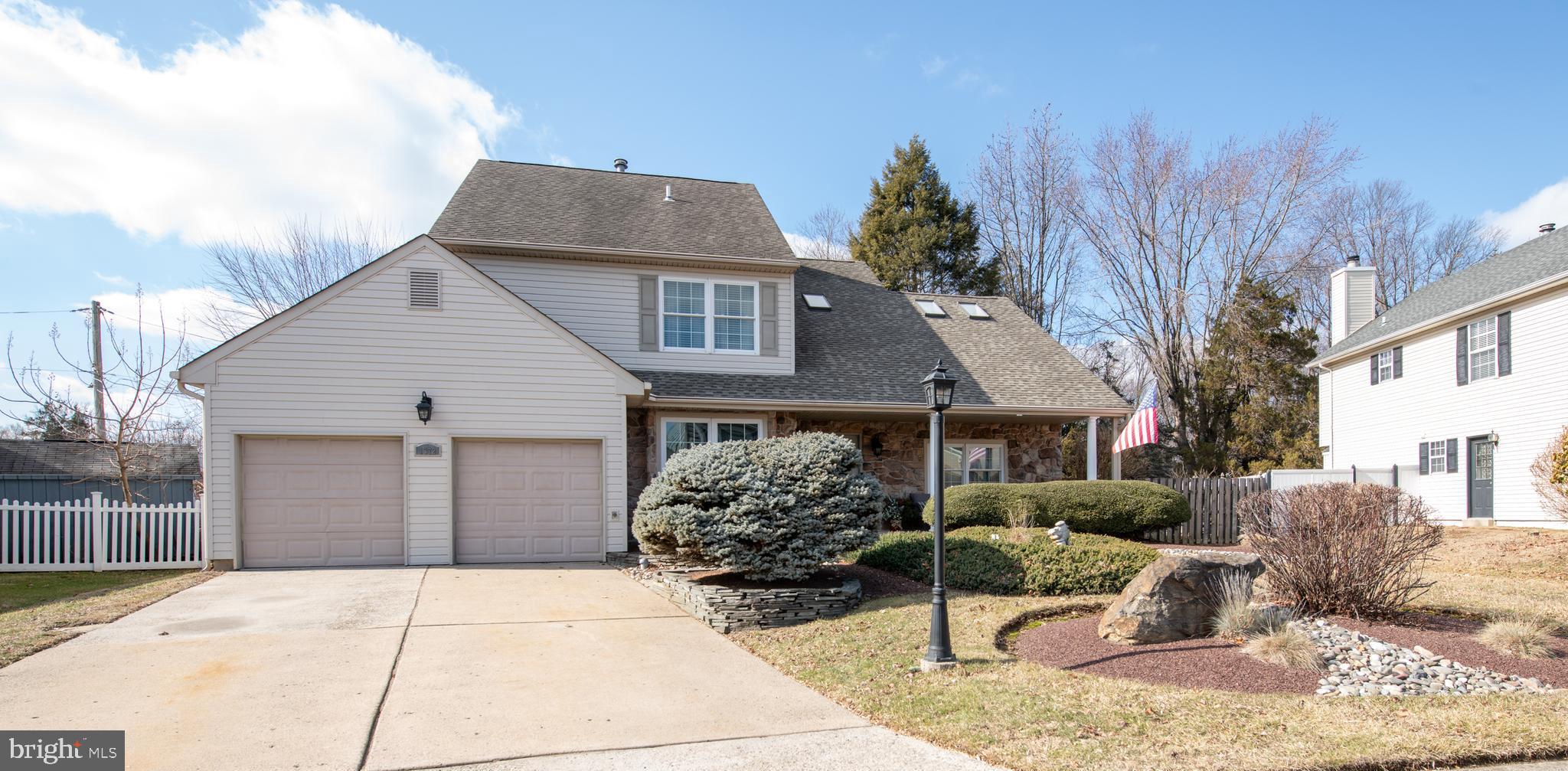 VILLAGE GREENE - Residential