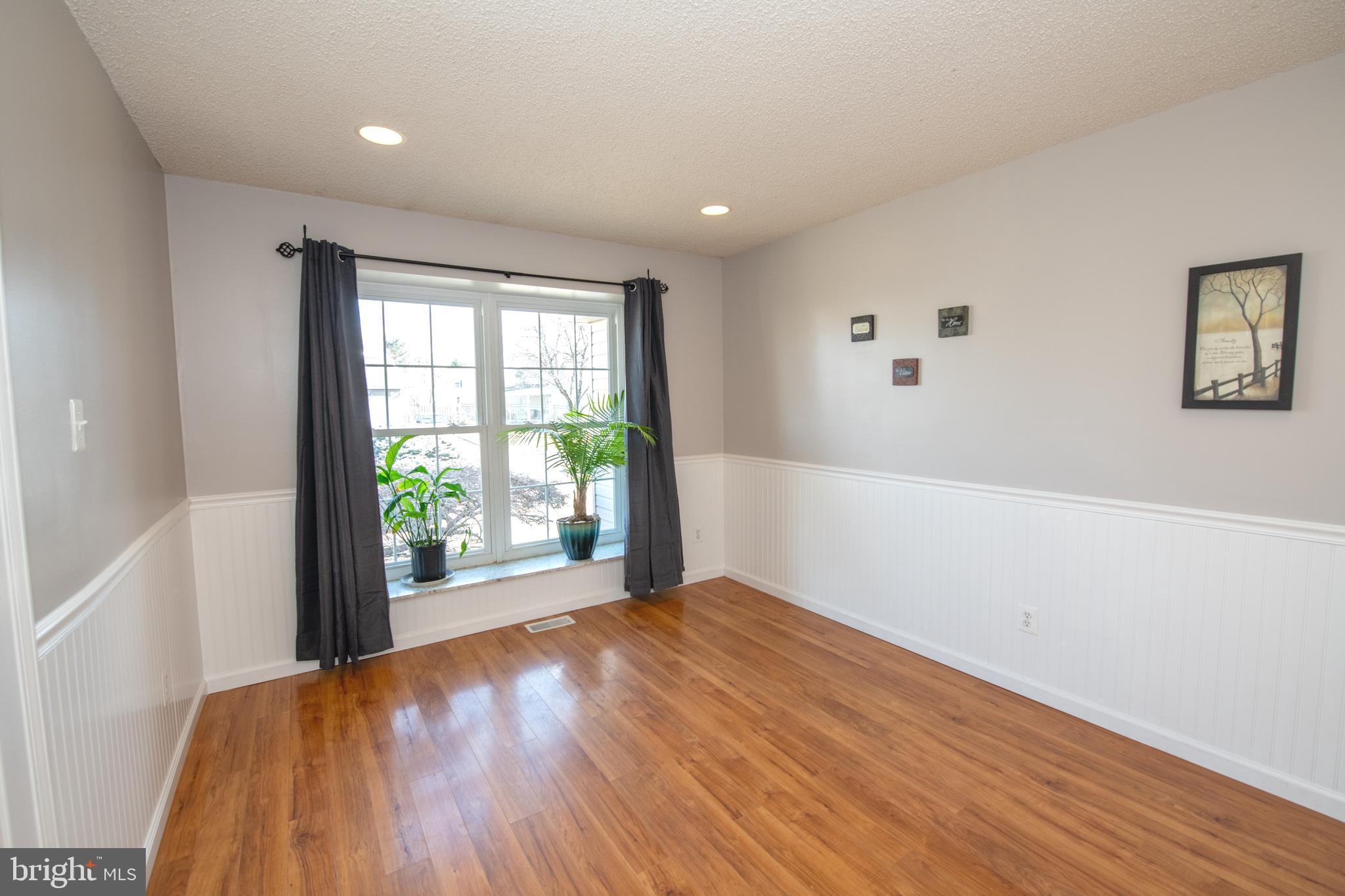 VILLAGE GREENE - Residential