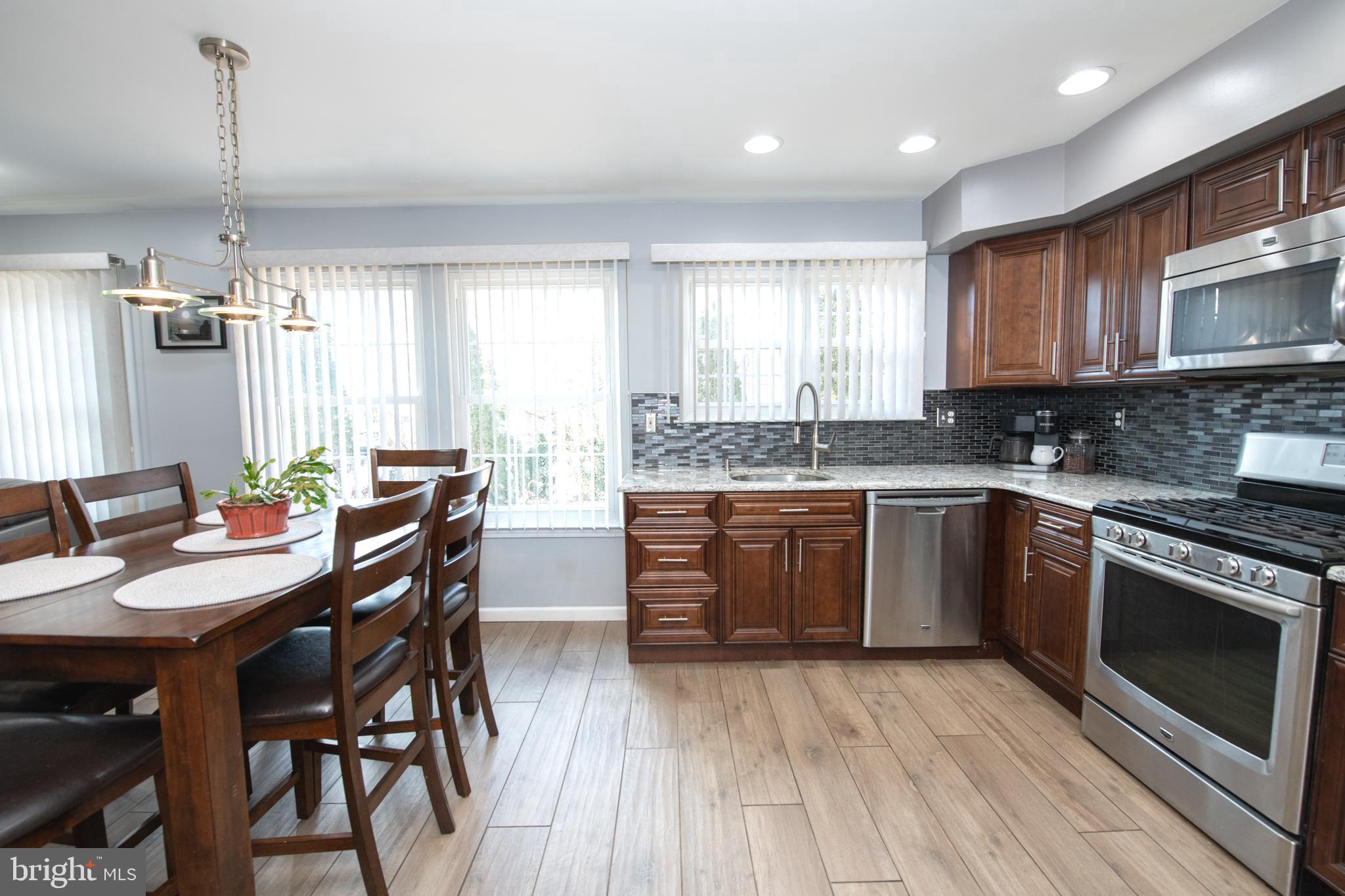 VILLAGE GREENE - Residential