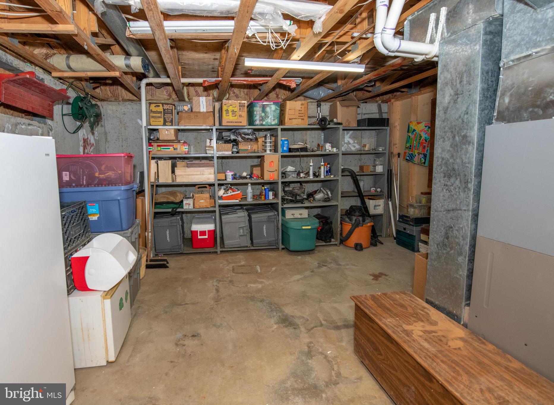 VILLAGE GREENE - Residential