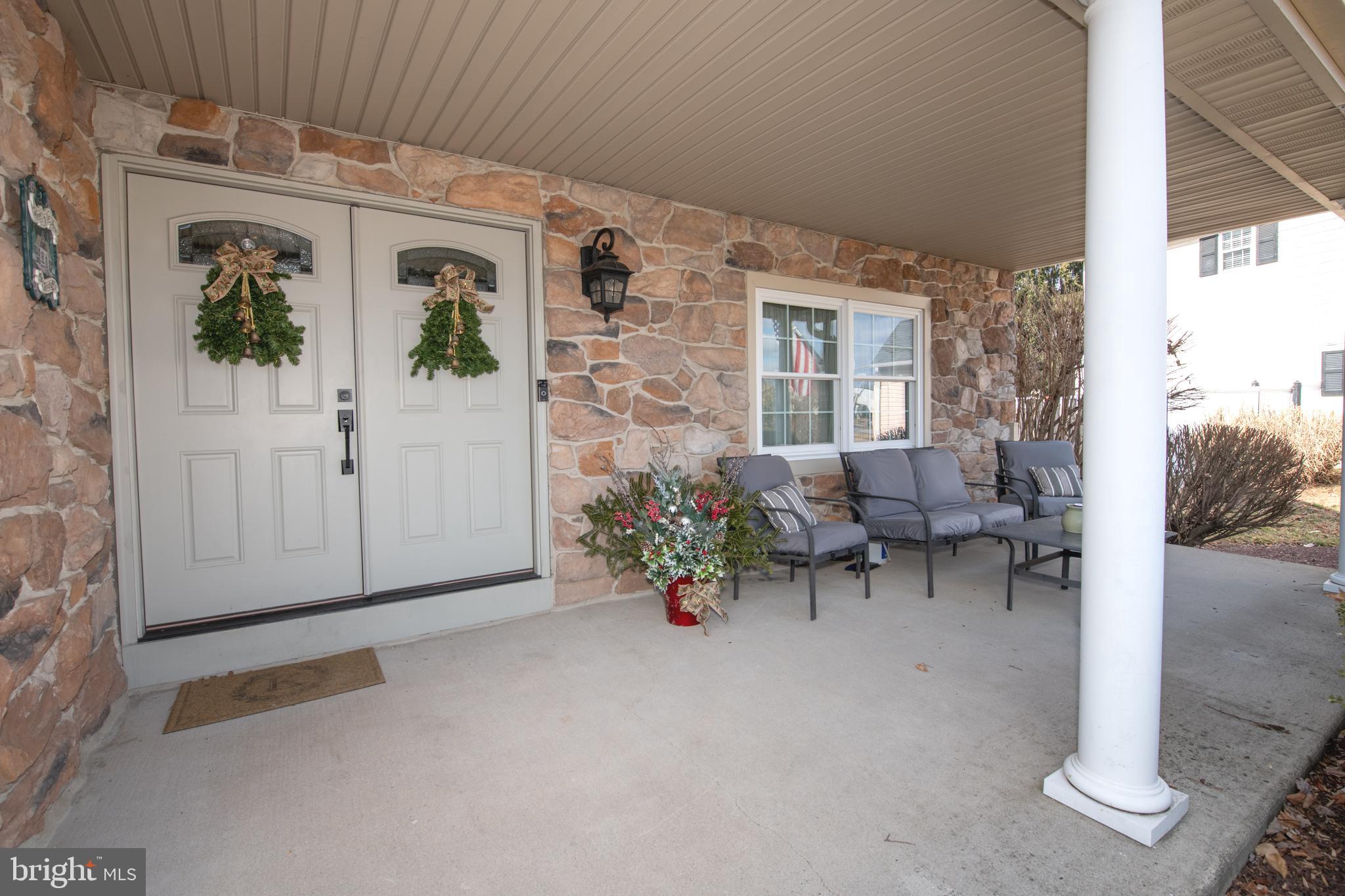 VILLAGE GREENE - Residential