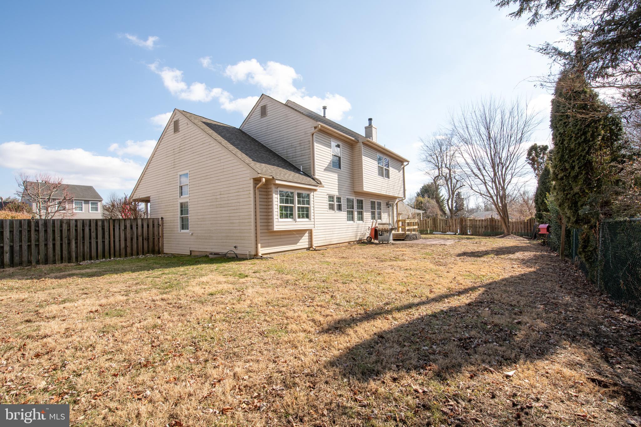 VILLAGE GREENE - Residential