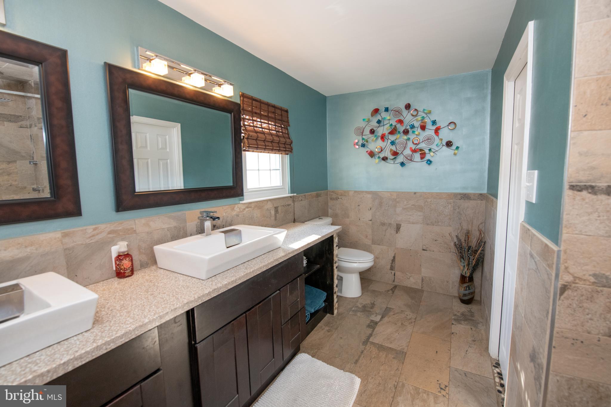 VILLAGE GREENE - Residential