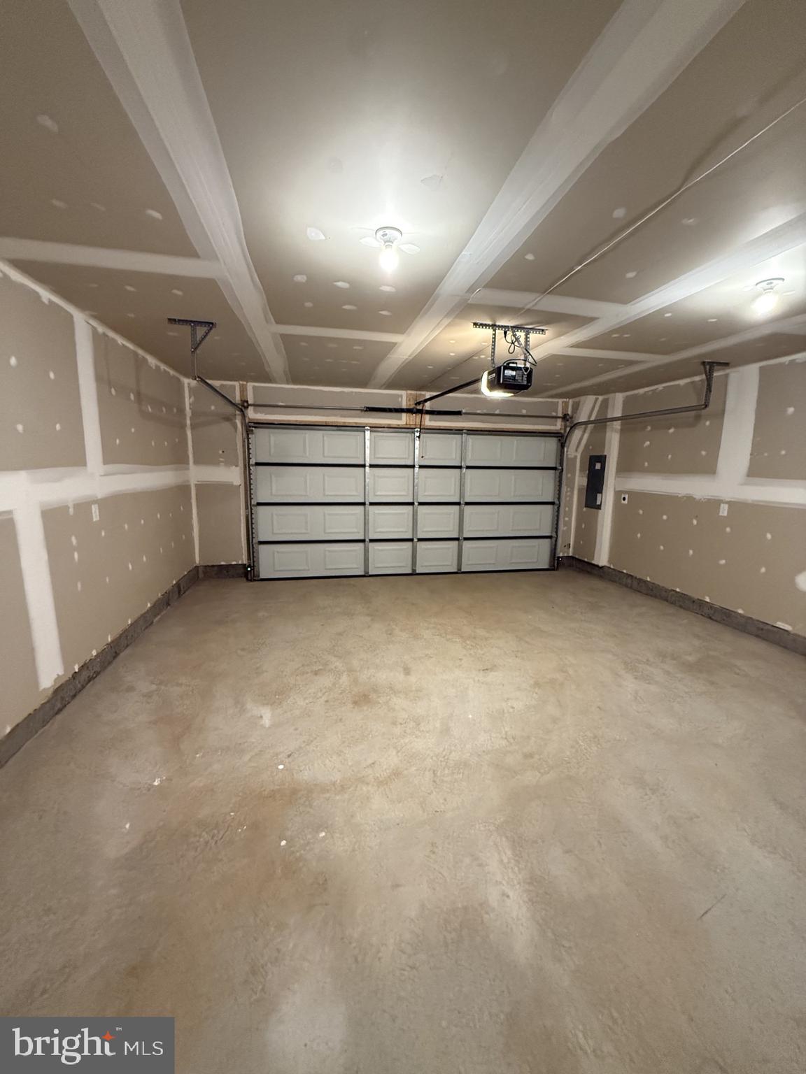 RENN QUARTER - Residential Lease