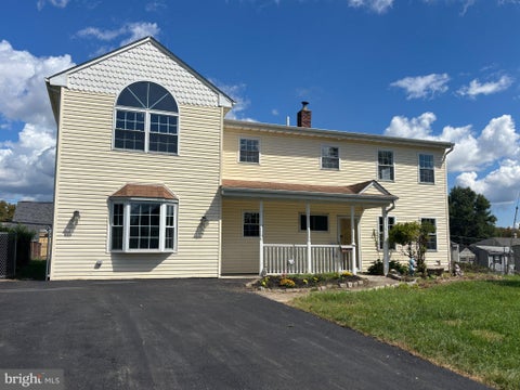 Homes For Sale - 103 Holly Drive<br/> LEVITTOWN, PA 19055