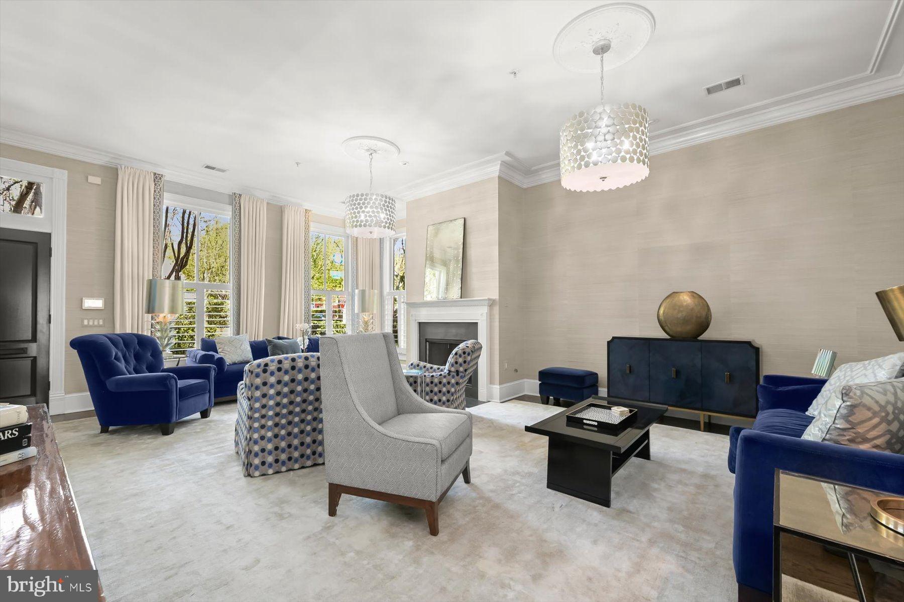 CAPITOL HILL - Residential