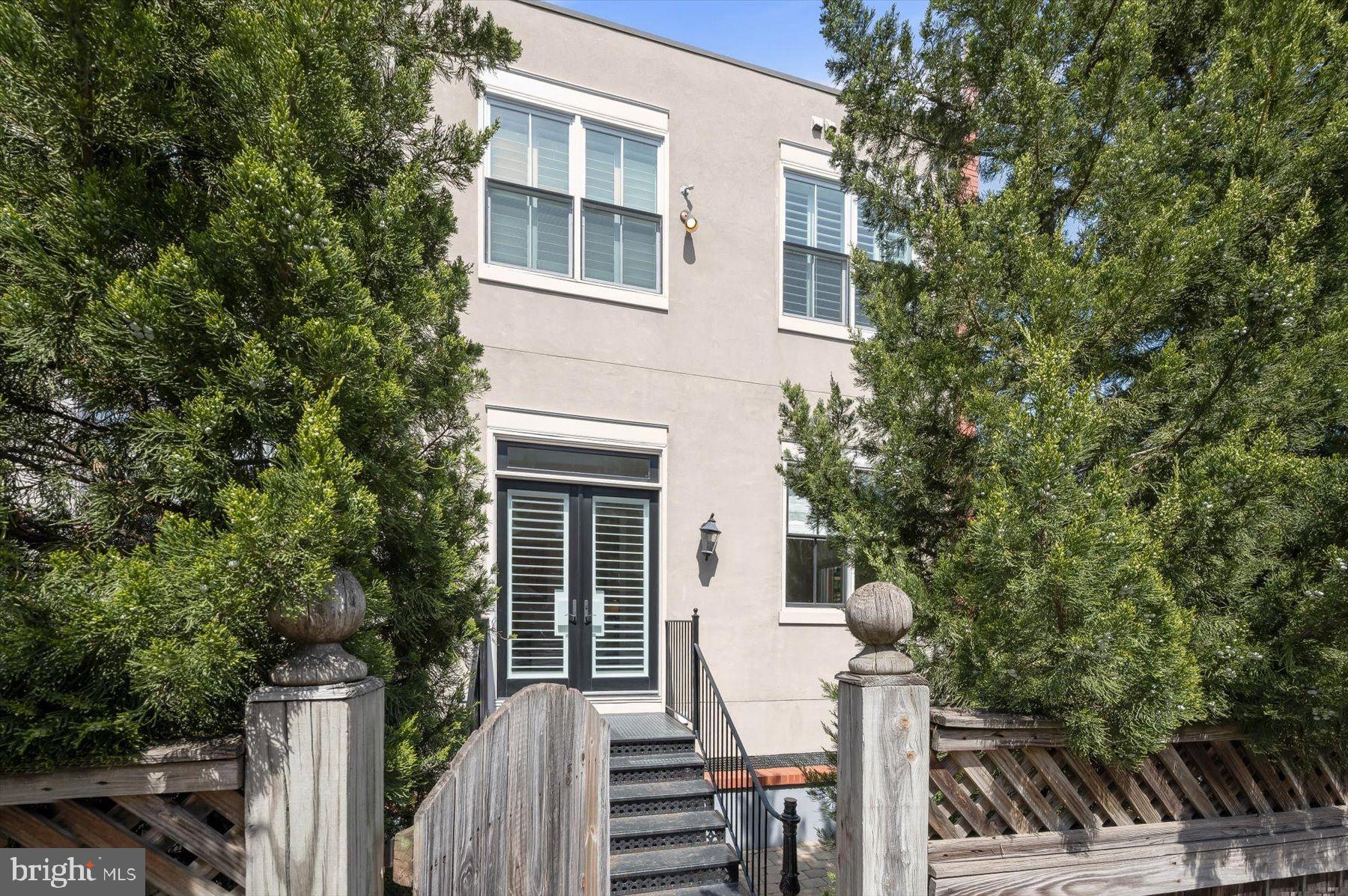 CAPITOL HILL - Residential