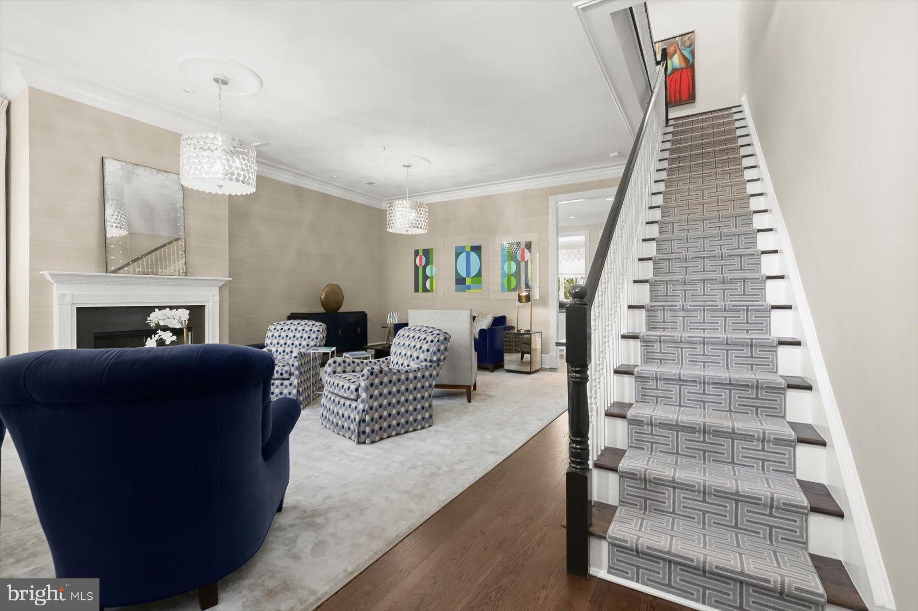 CAPITOL HILL - Residential
