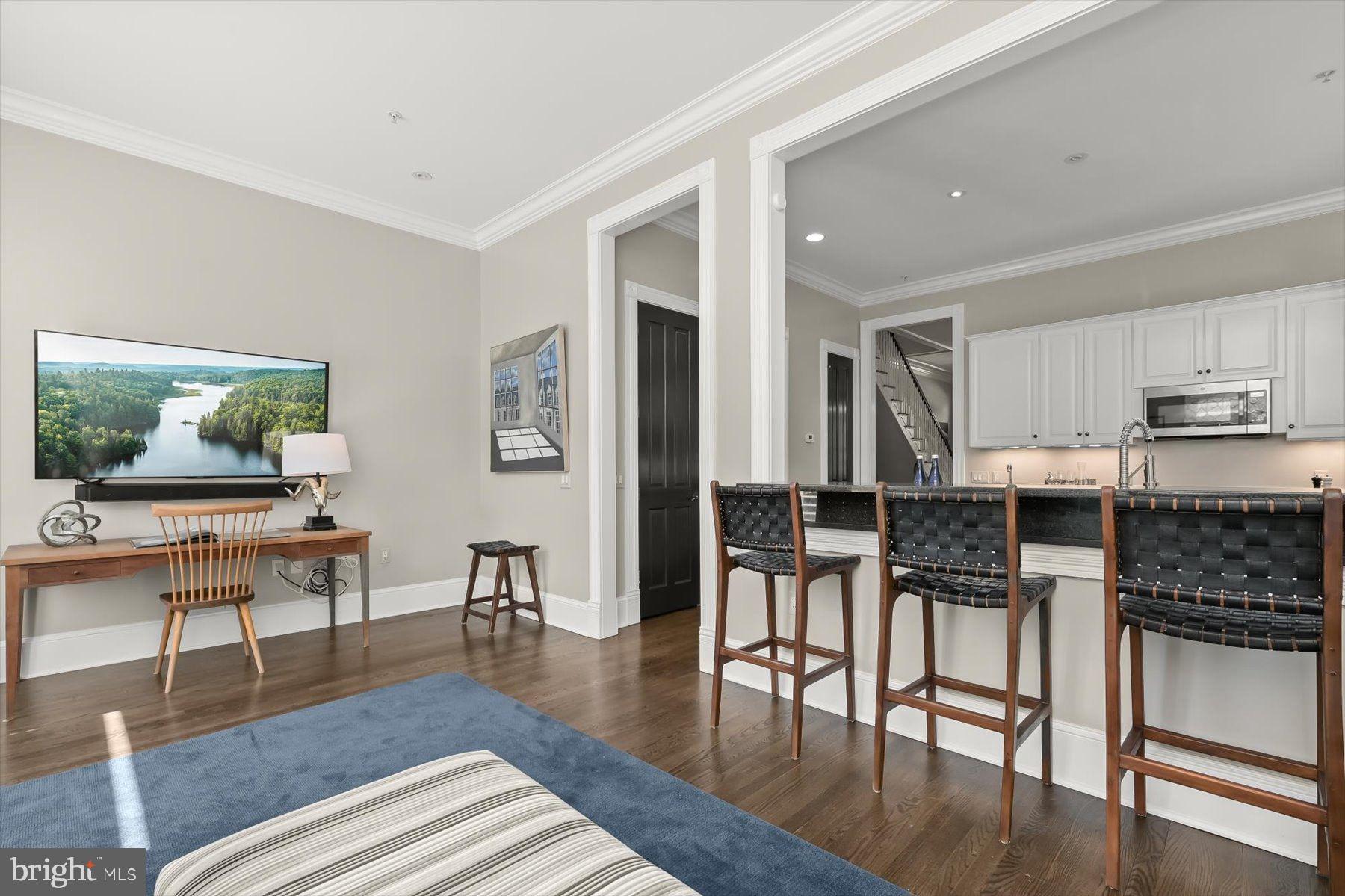 CAPITOL HILL - Residential