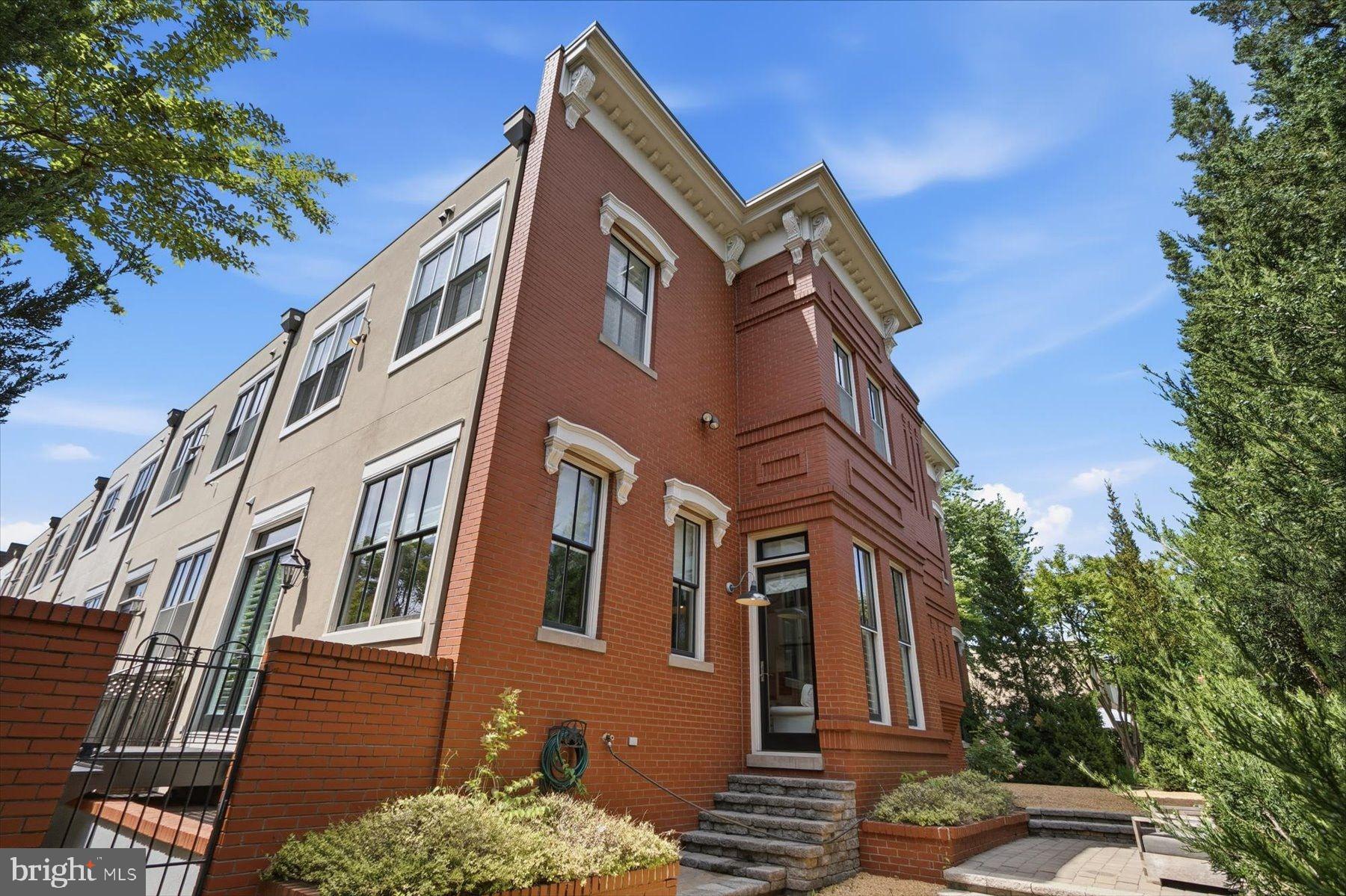 CAPITOL HILL - Residential
