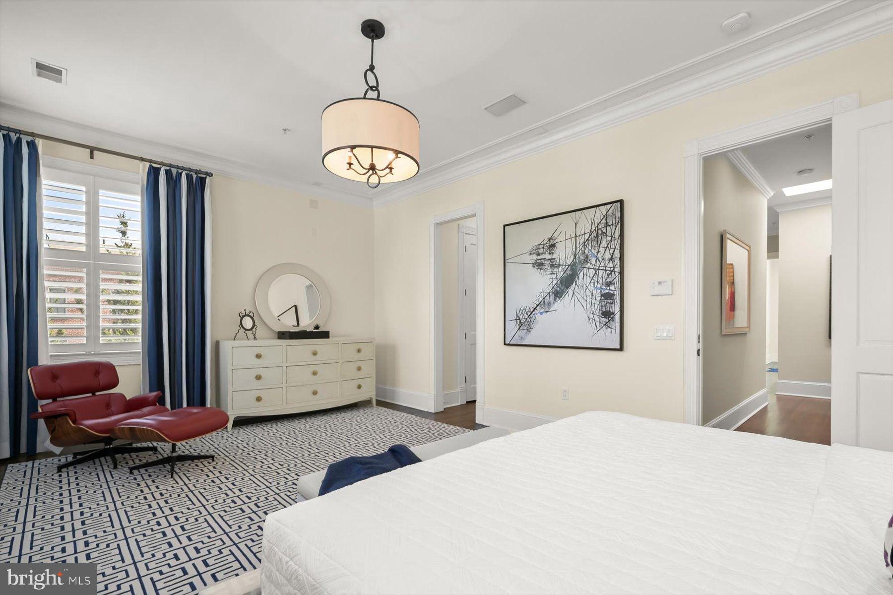 CAPITOL HILL - Residential