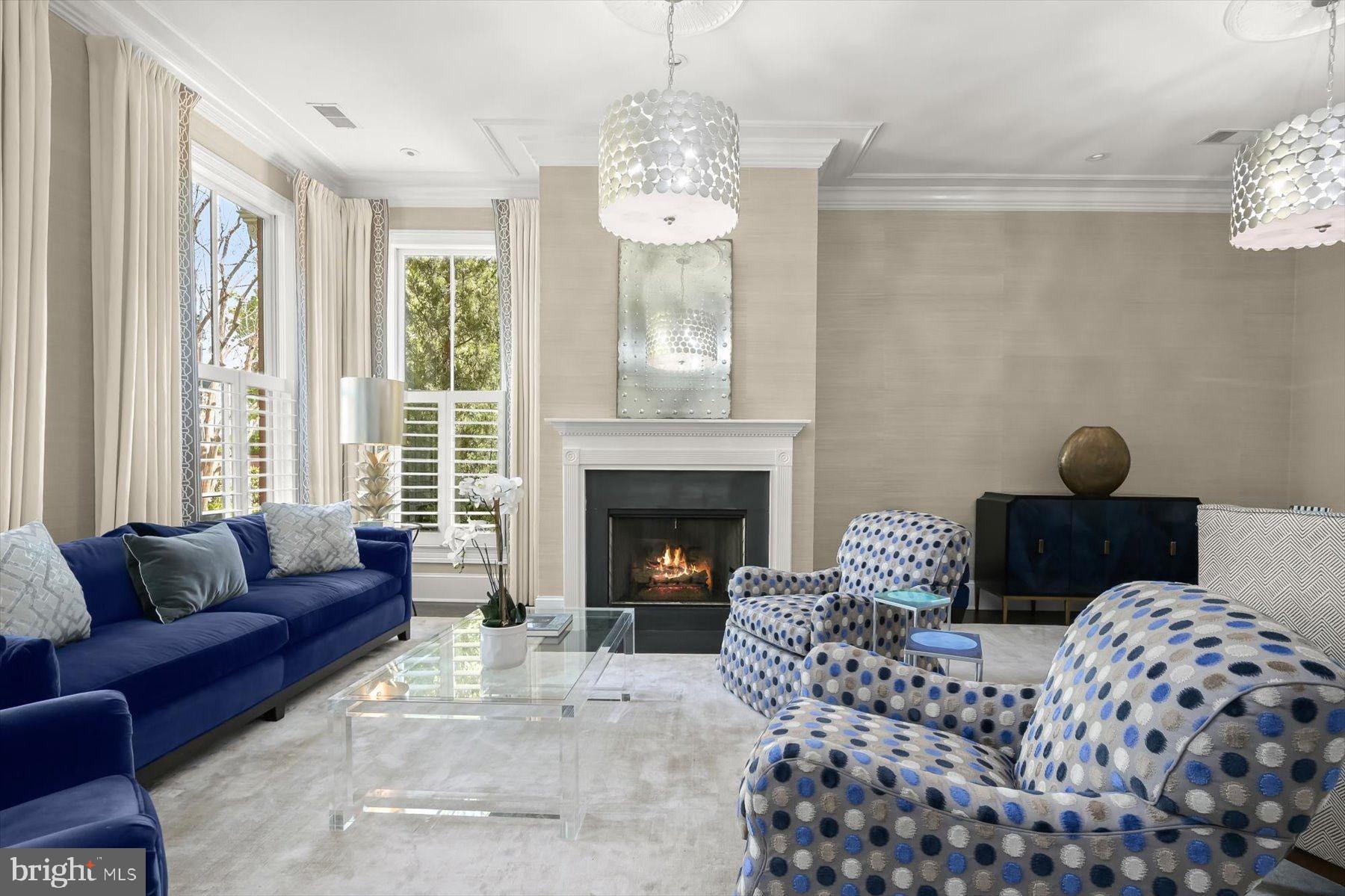 CAPITOL HILL - Residential