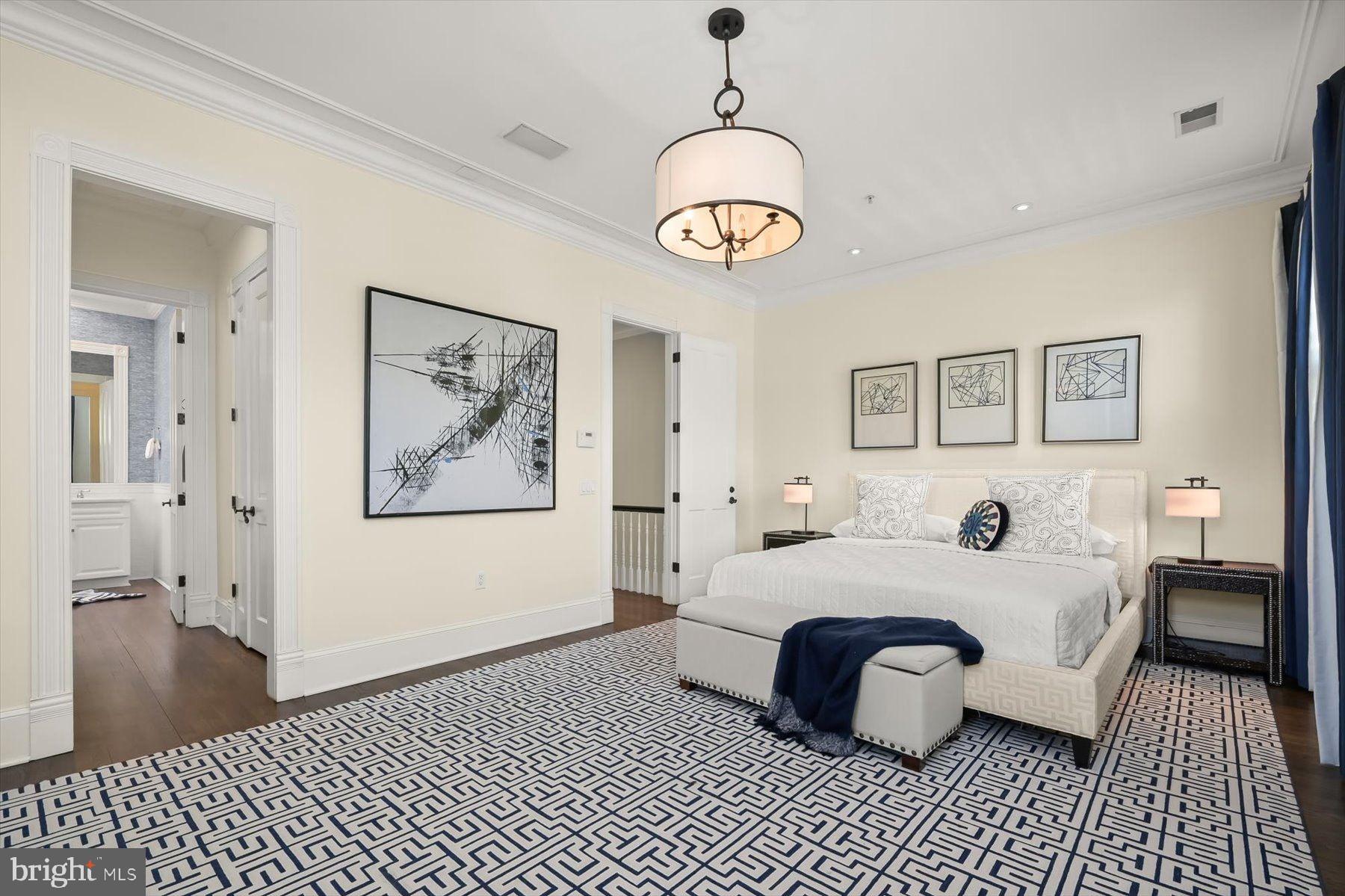 CAPITOL HILL - Residential